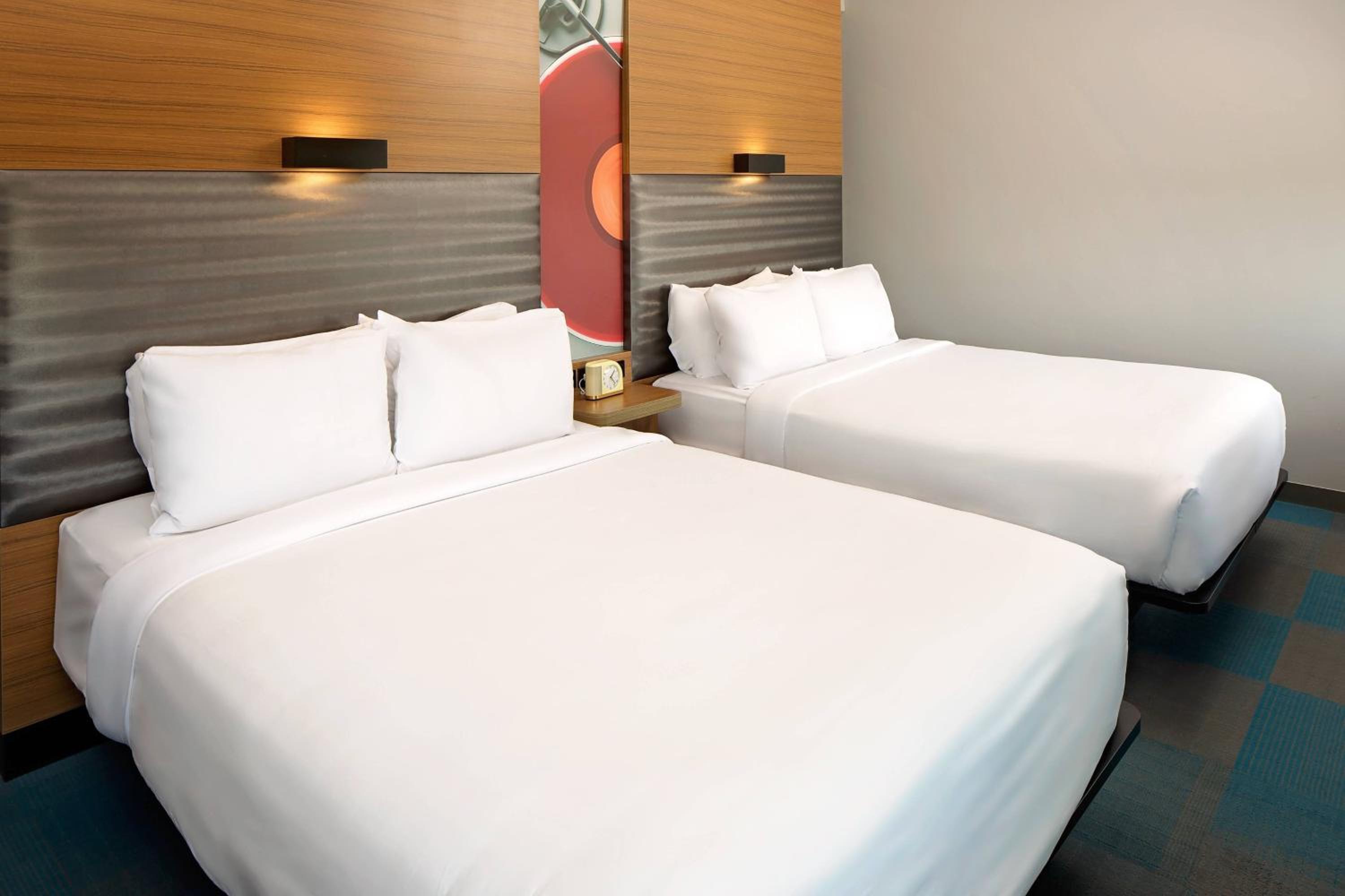 Queen Room with Two Queen Beds - Photo 1