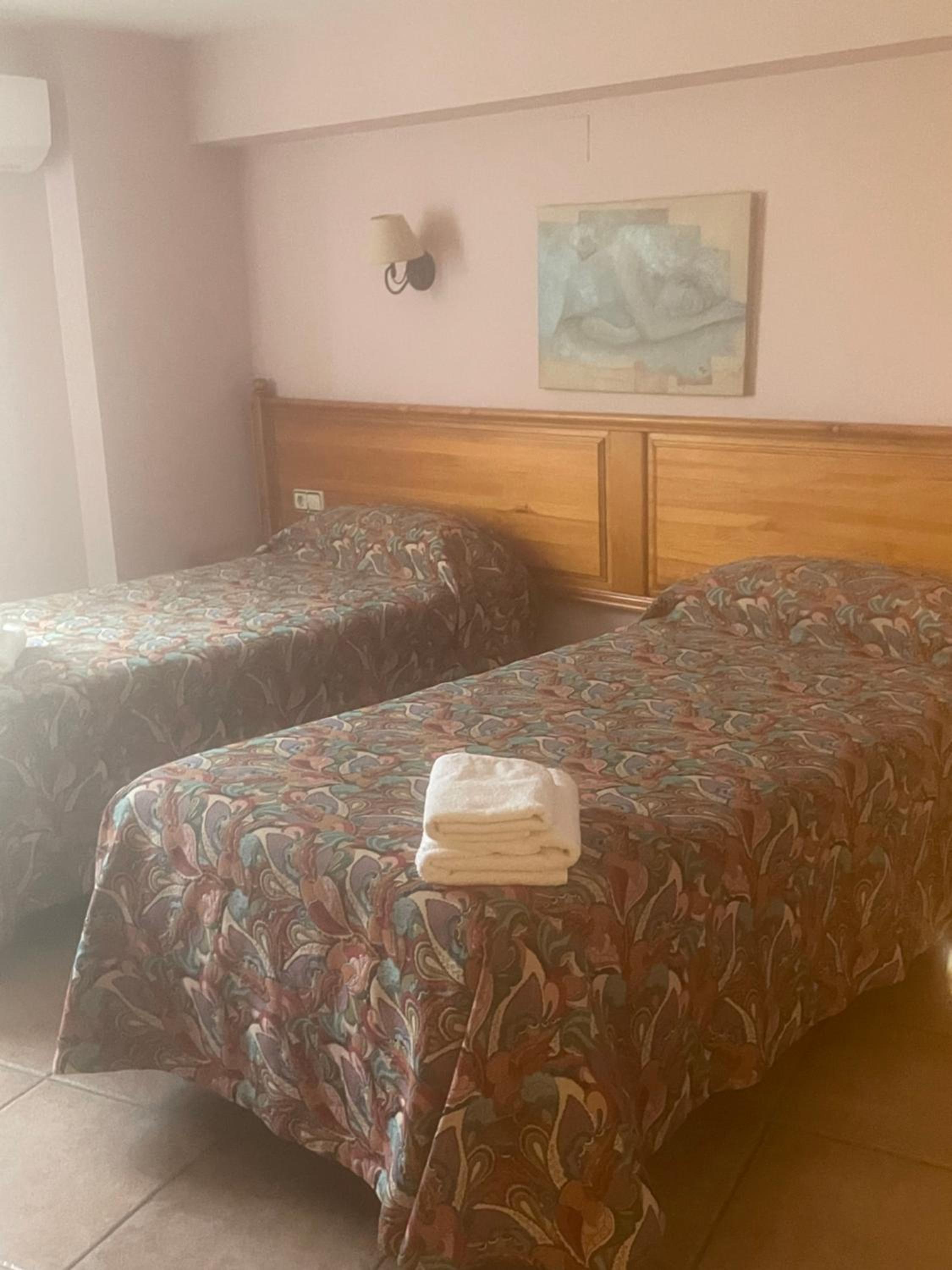 Twin Room - Photo 1