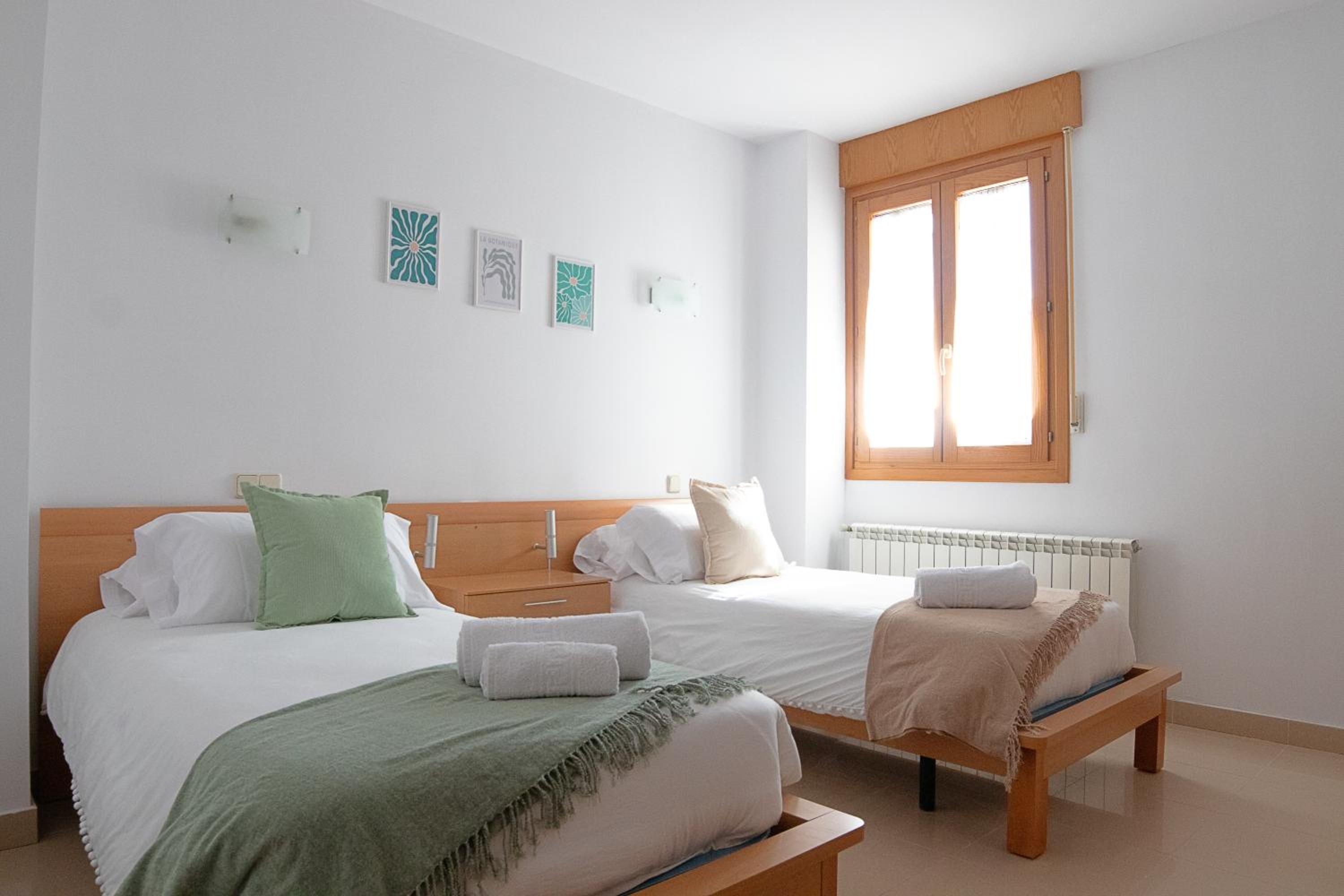 Habitación Queen con Dos Camas Queen - Acceso para Personas con Discapacidad