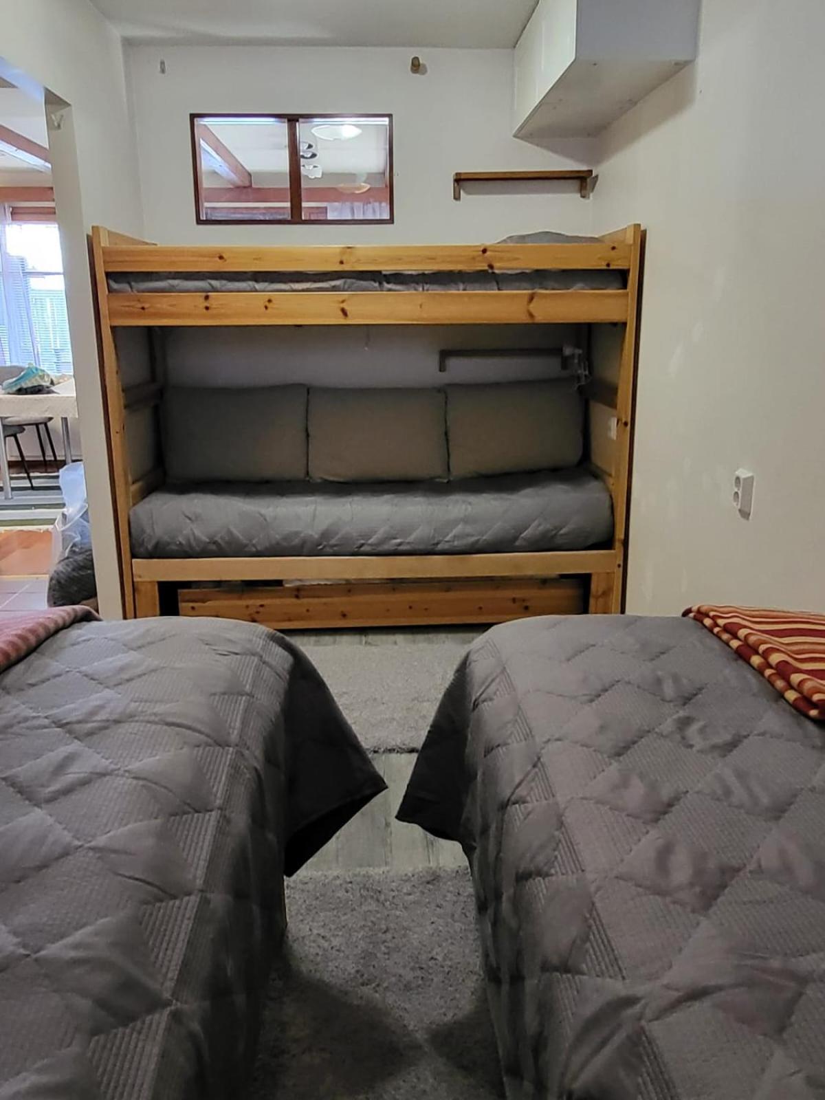 One-Bedroom Apartment photo 1