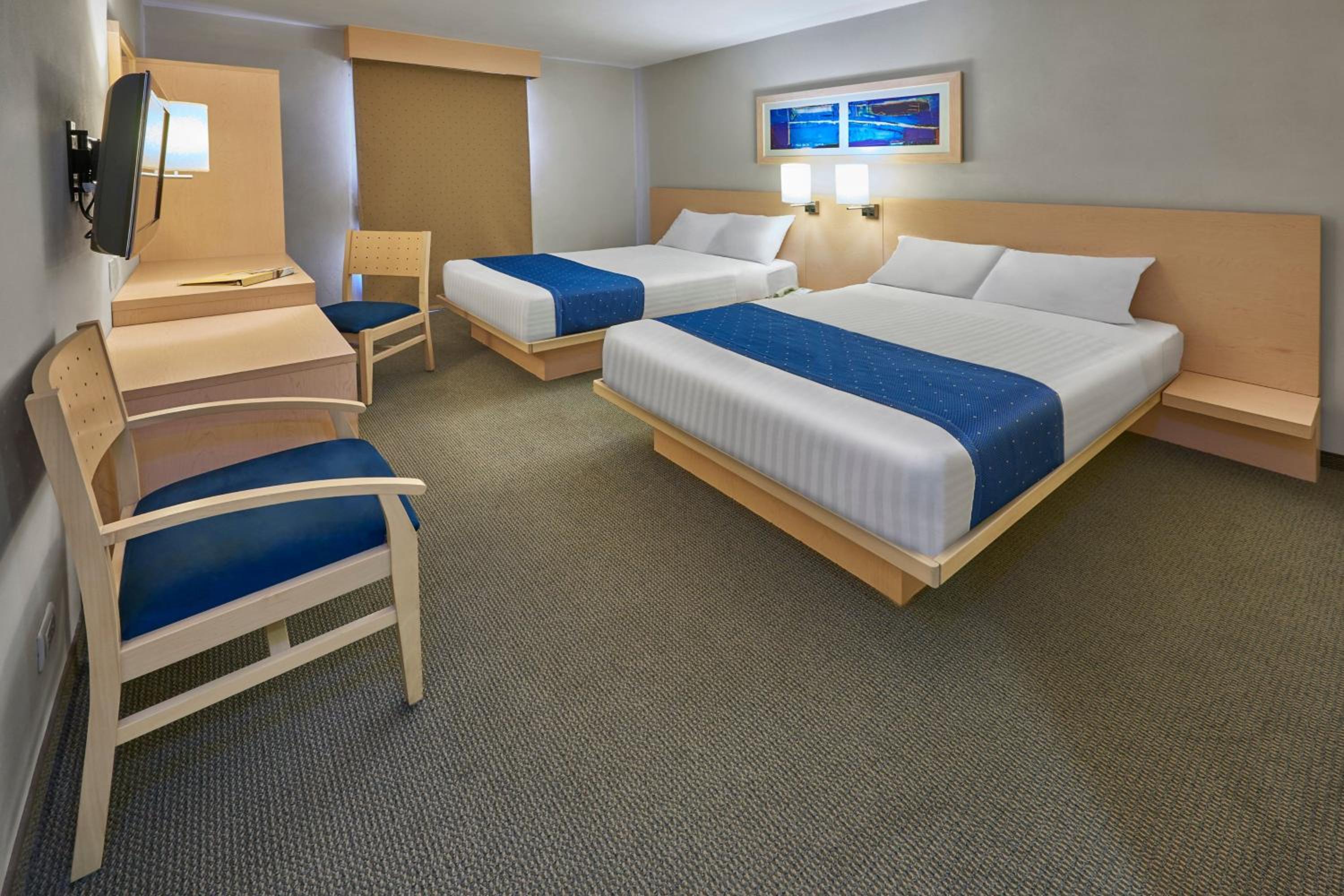 Double Room with Two Double Beds - Photo 6