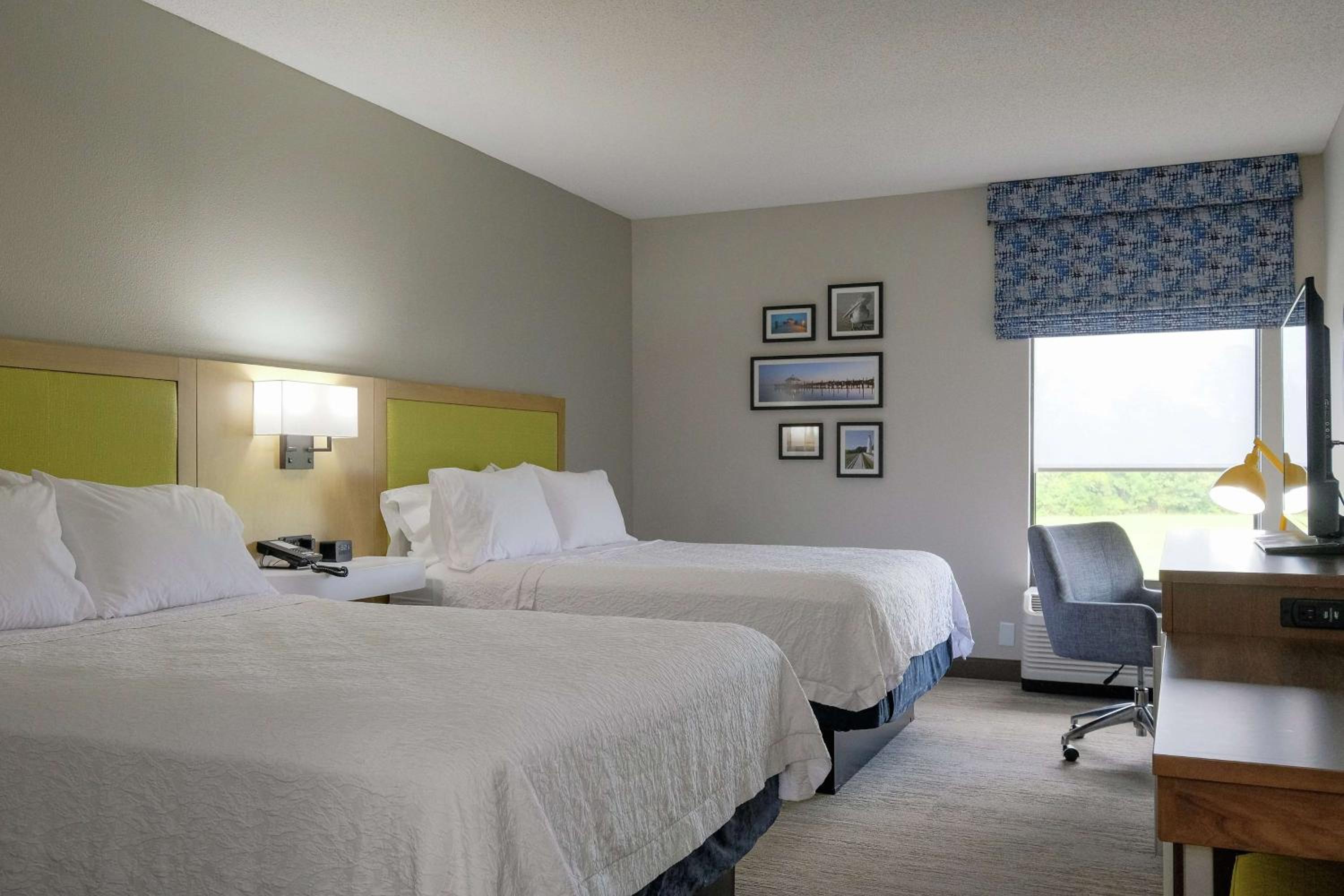 Room with Two Queen Beds - Non-Smoking