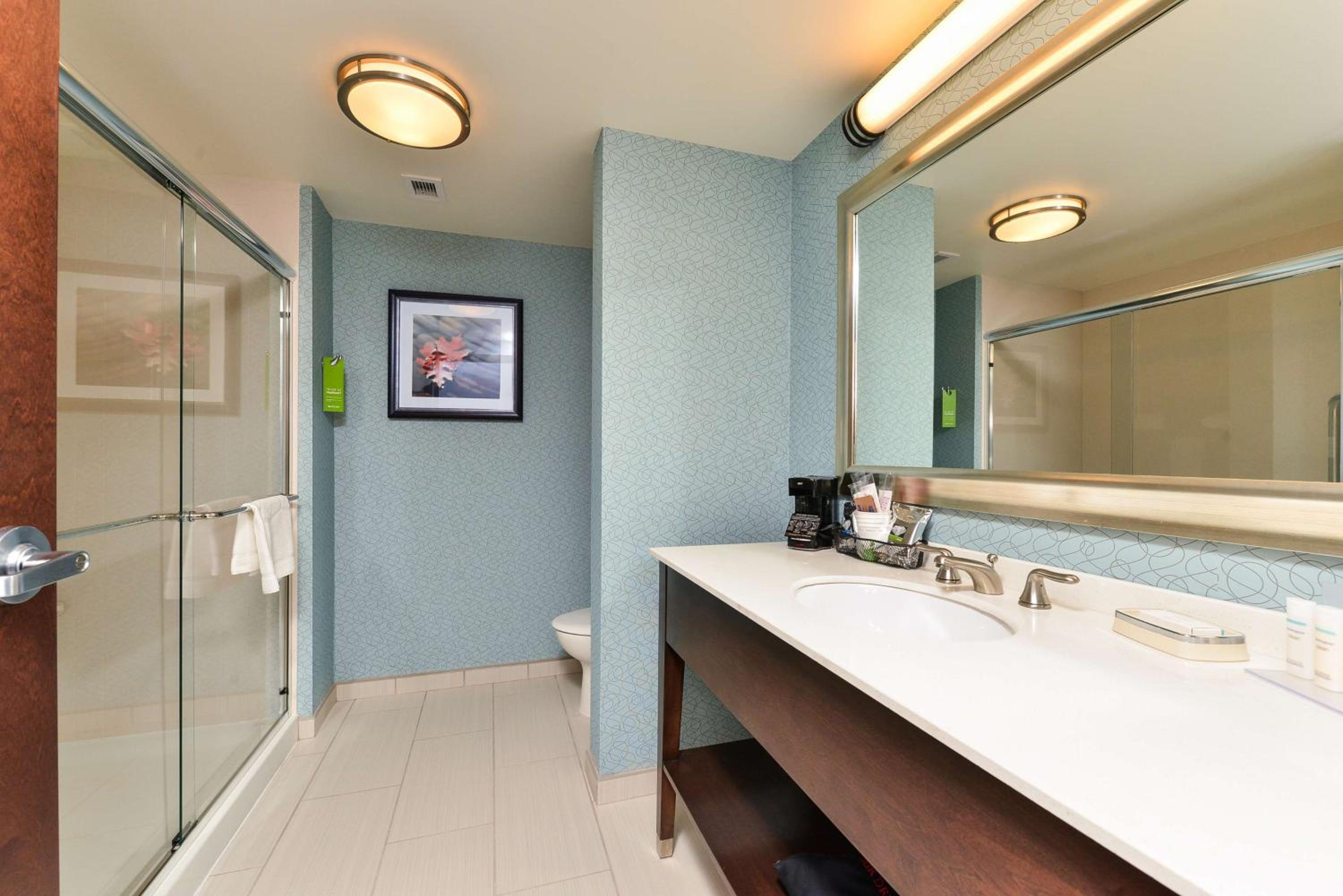King Room - Non-Smoking photo 2