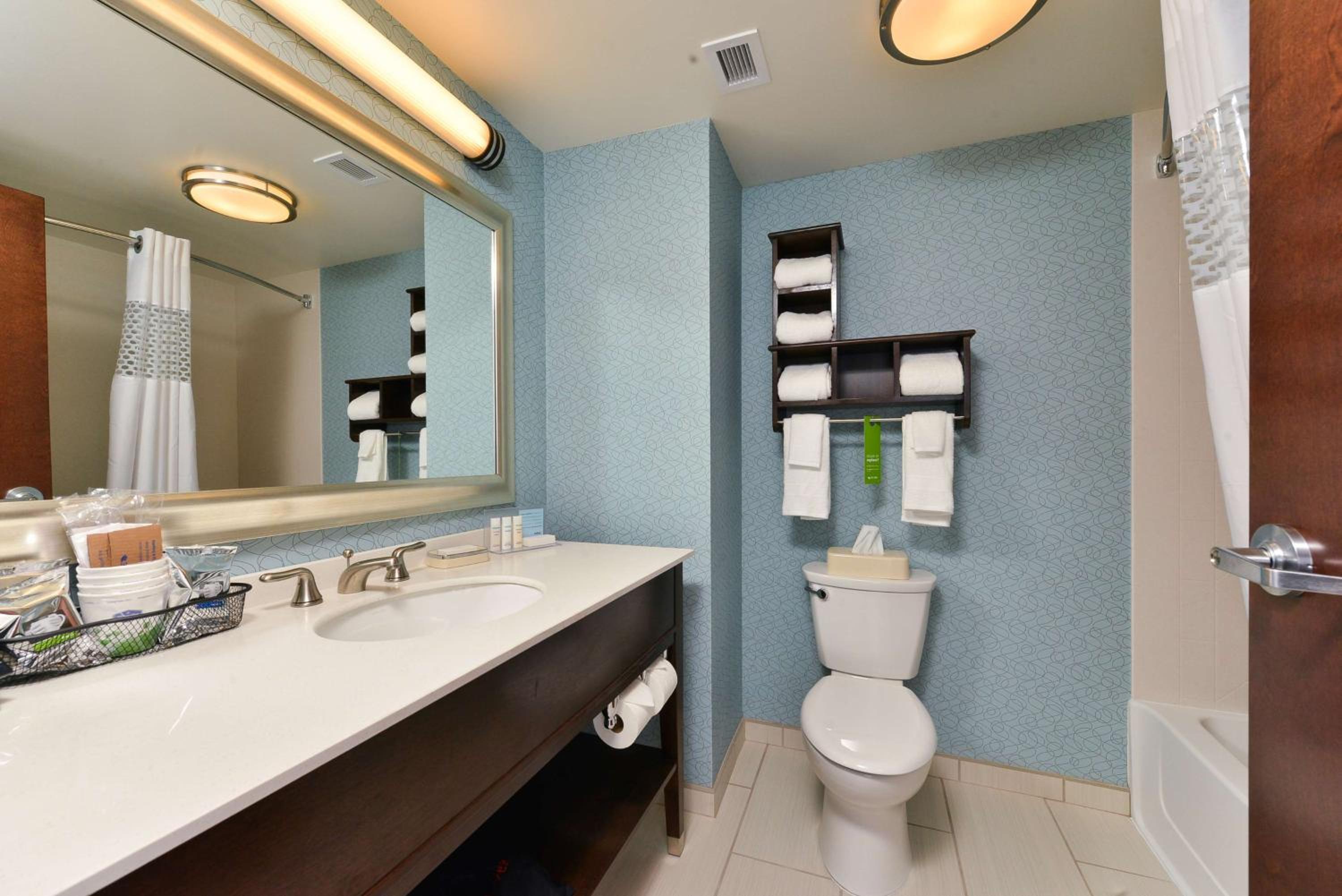 King Room - Hearing Access/Non-Smoking photo 3