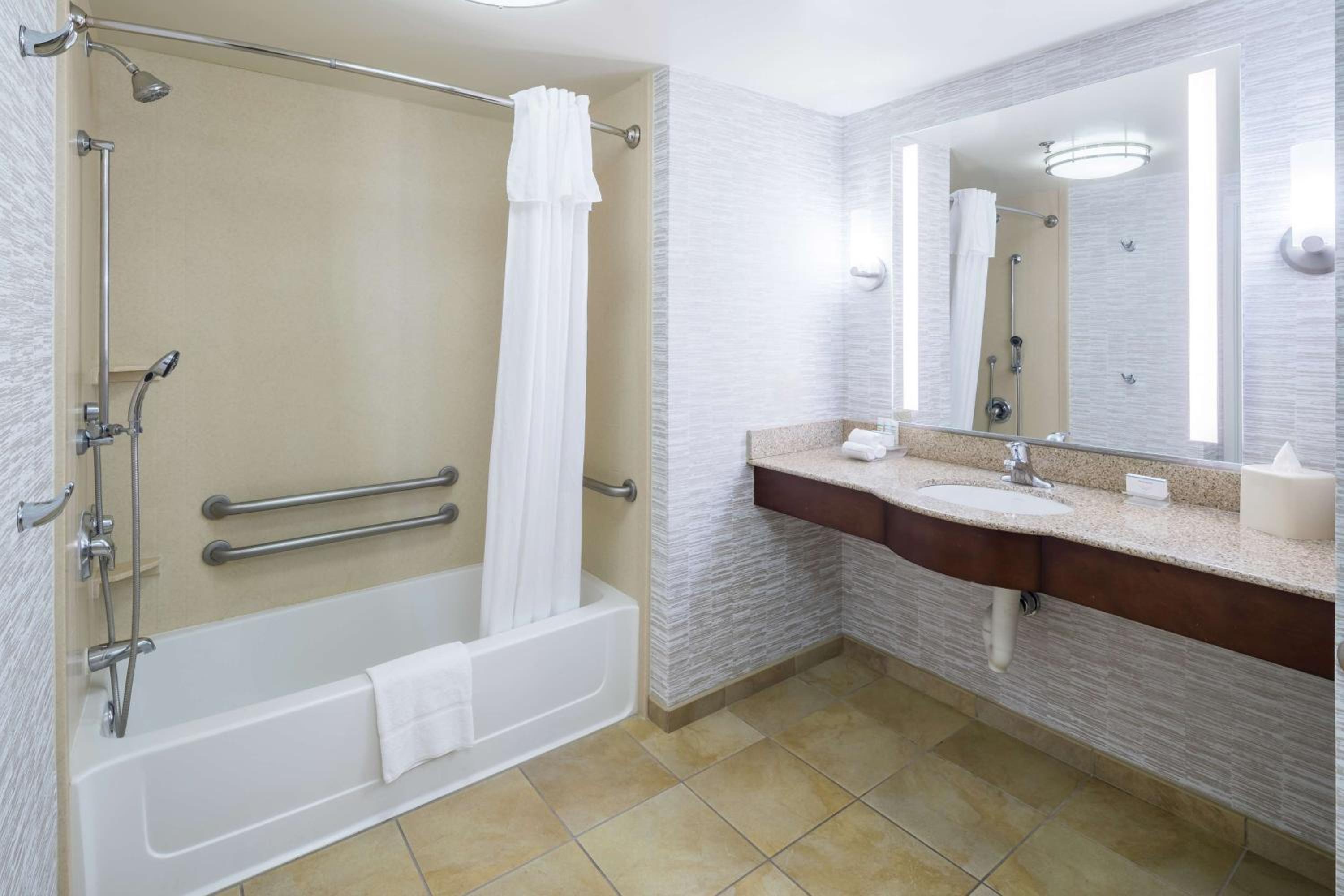 King Studio Suite - Disability Access/Non-Smoking - Photo 2