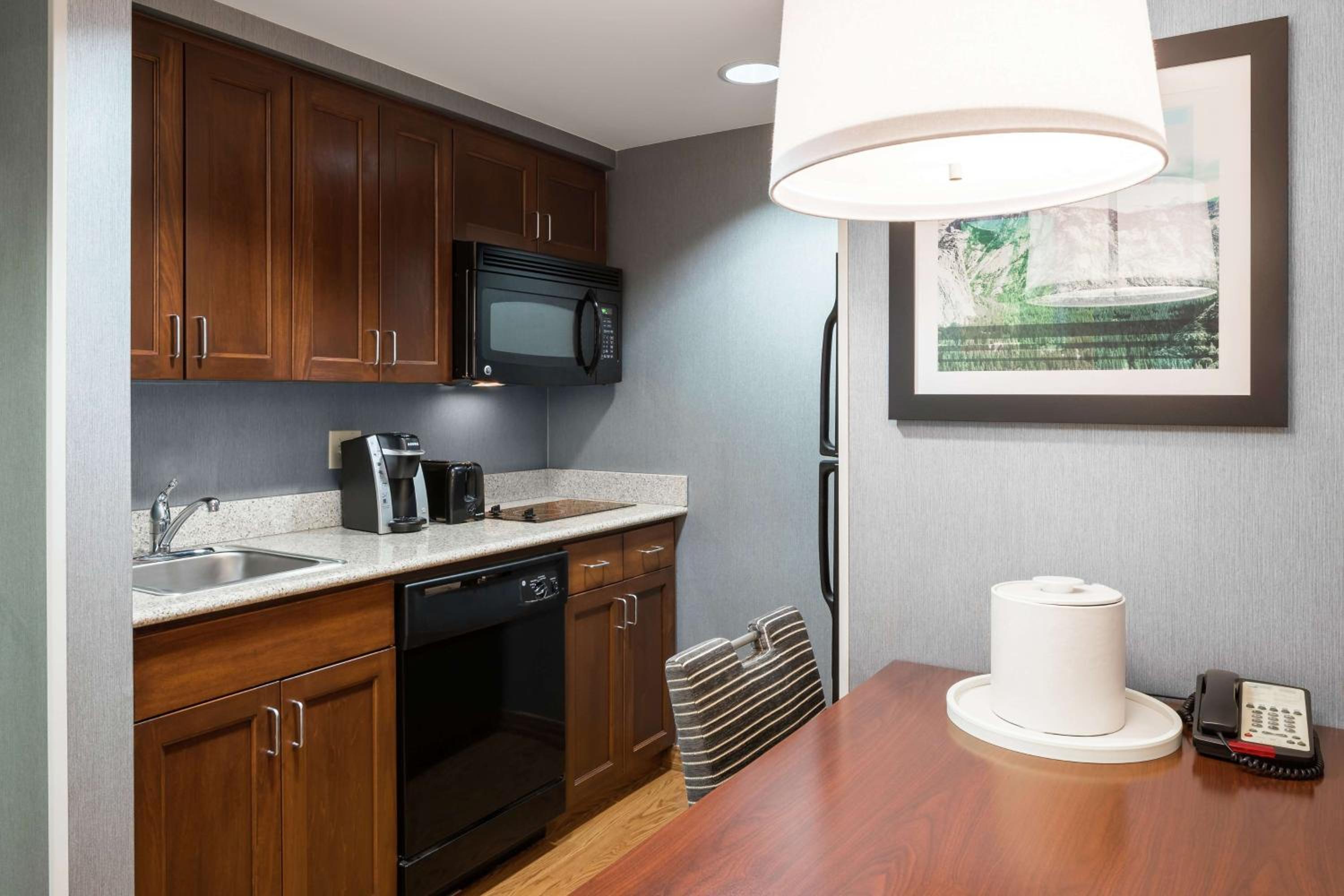 King Studio Suite - Non-Smoking - Photo 3