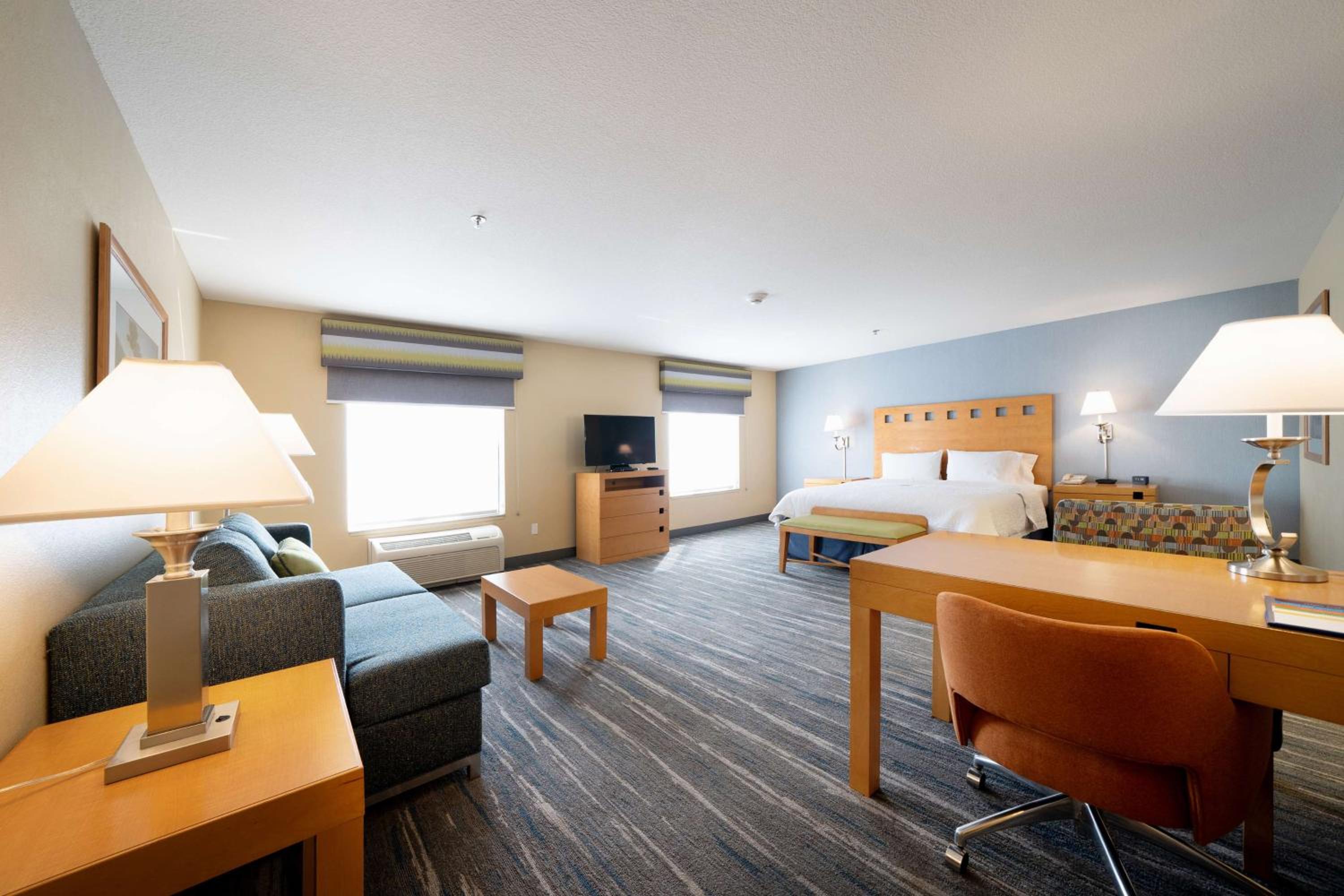 King Studio Suite with Sofa Bed - Non-Smoking - Photo 5