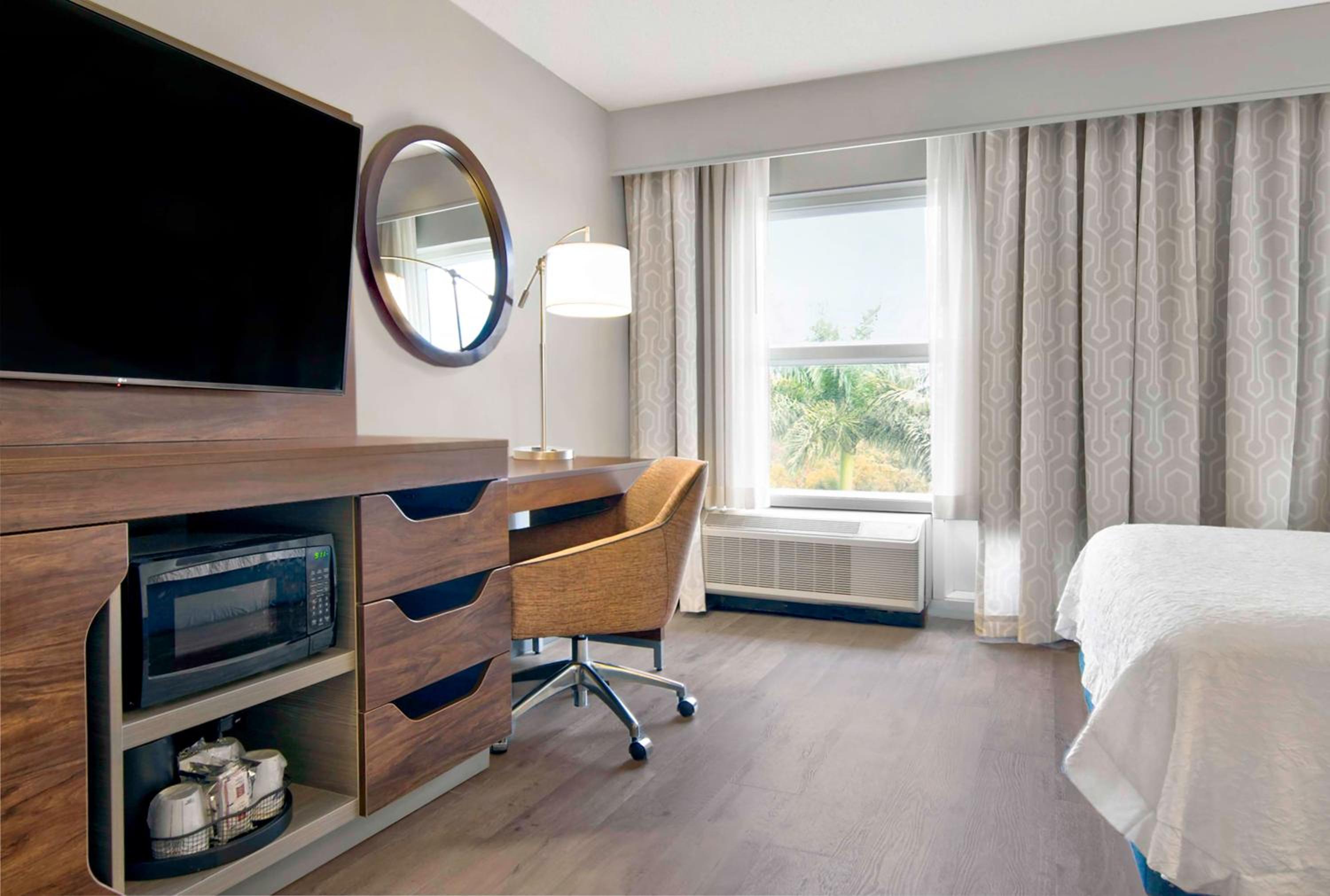 Queen Room with Two Queen Beds - Mobility and Hearing Access/Non-Smoking - Photo 2