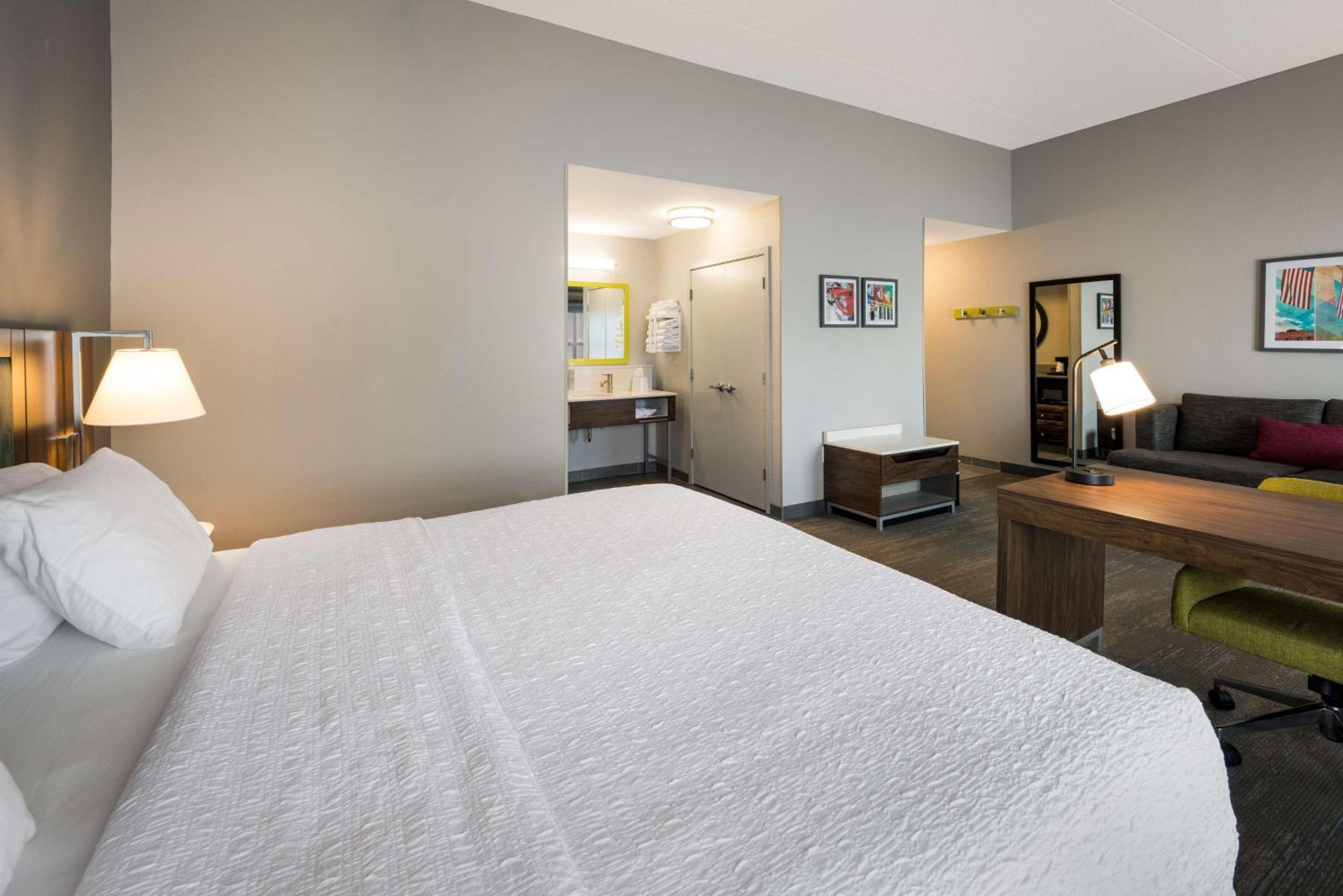 King Studio Suite - Non-Smoking - Photo 1