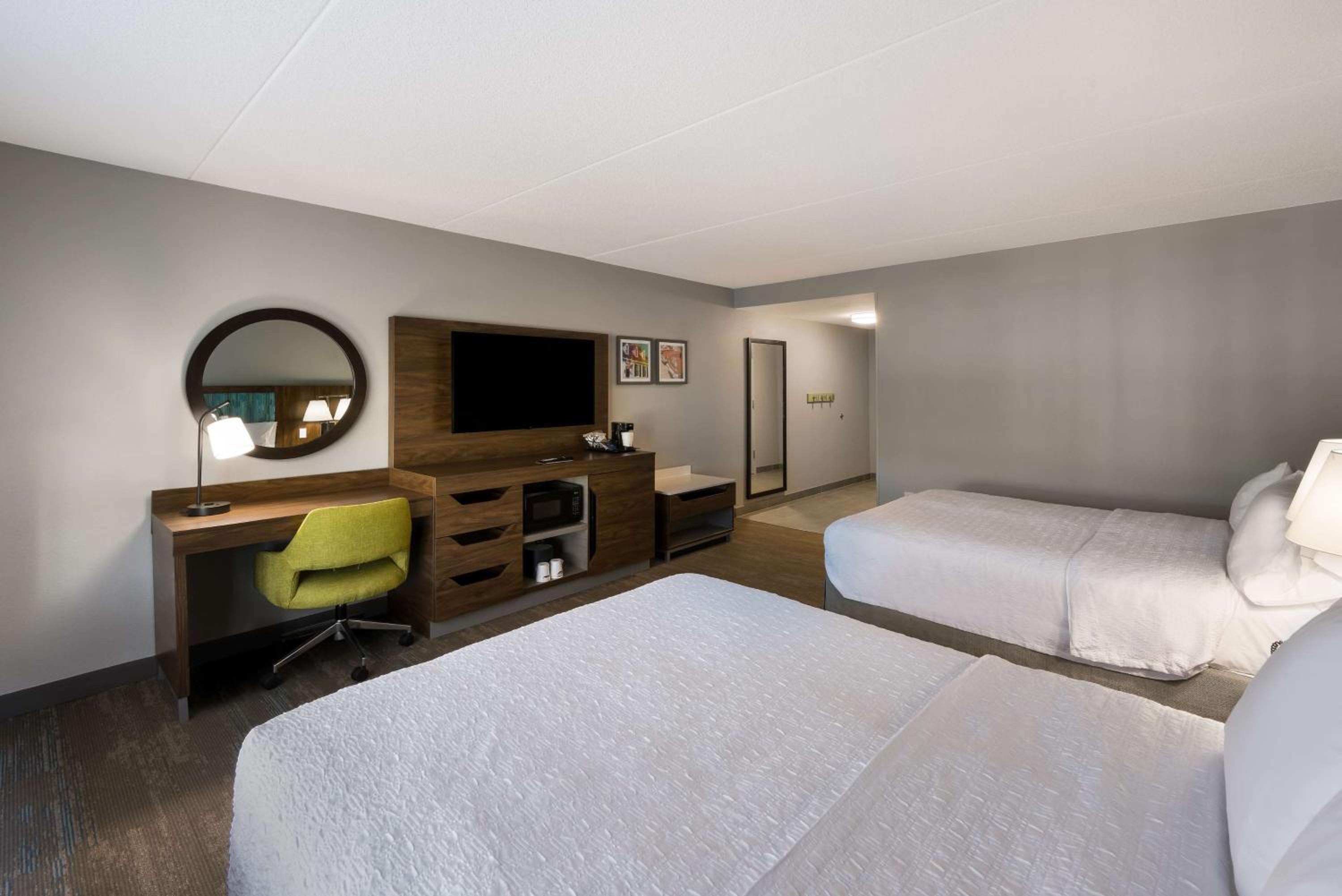 Queen Room with Two Queen Beds - Mobility and Hearing Access/Non-Smoking - Photo 3