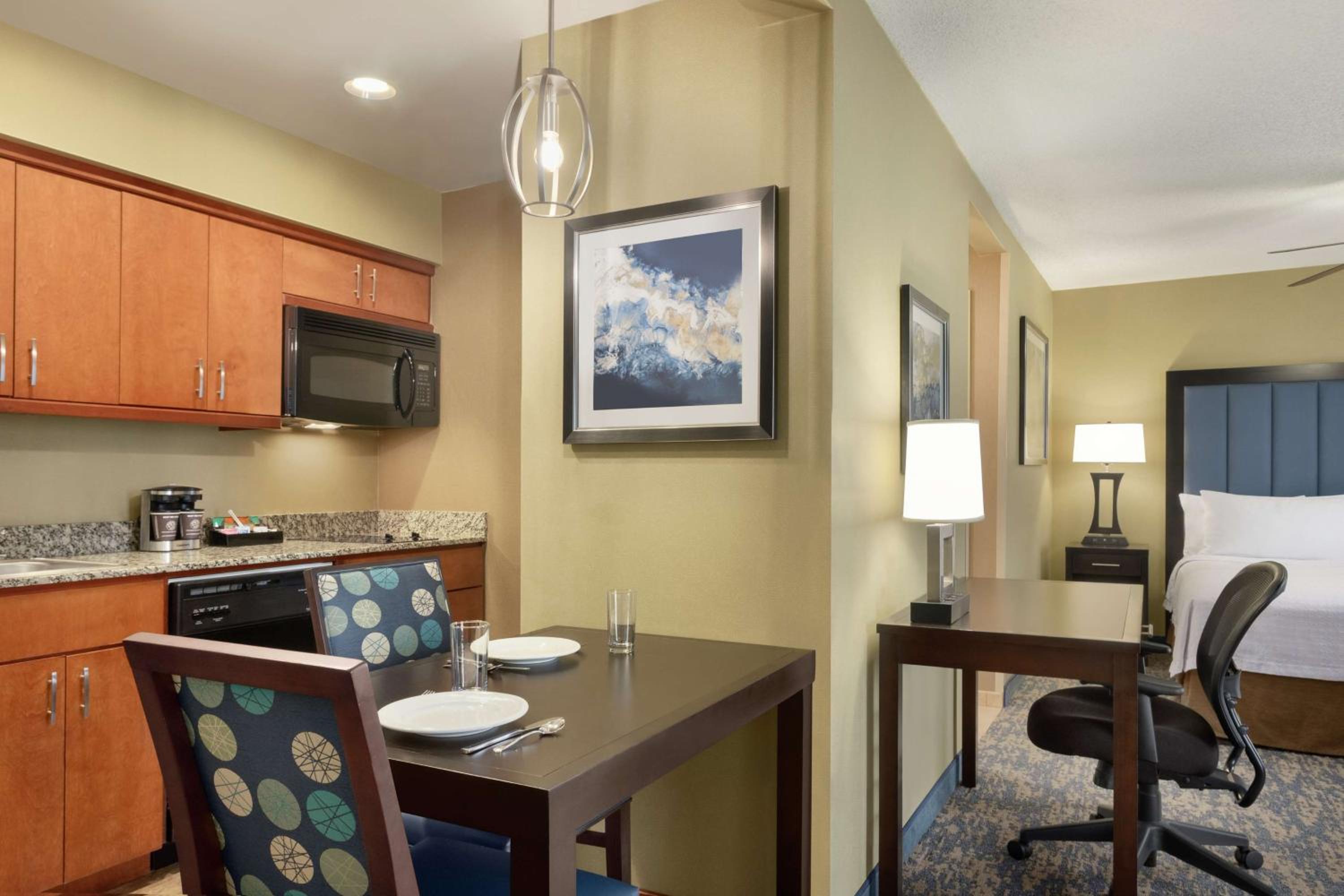 King Studio Suite - Non-Smoking - Photo 1