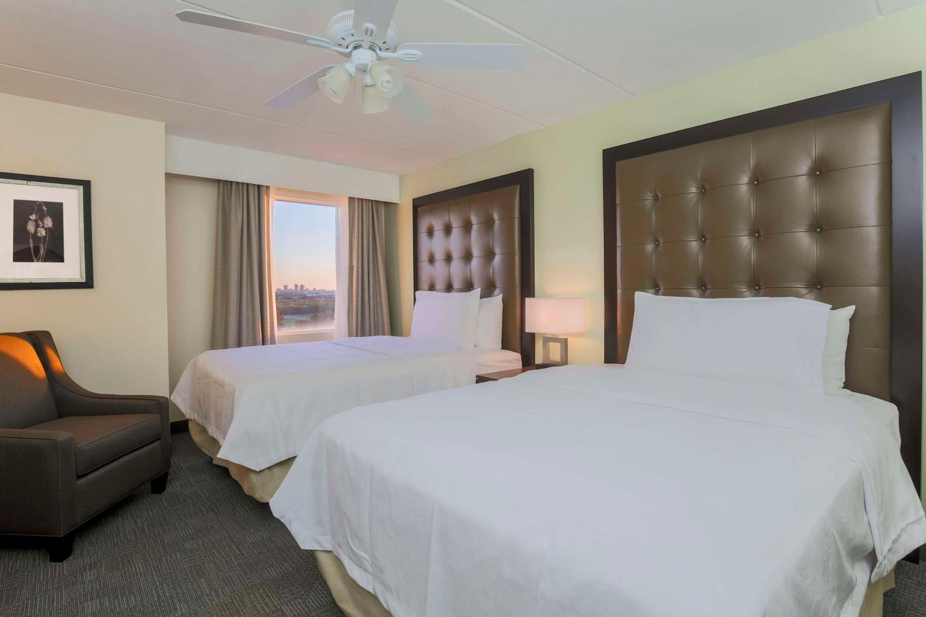 One-Bedroom Suite with Two Double Beds - Non-Smoking - Photo 4