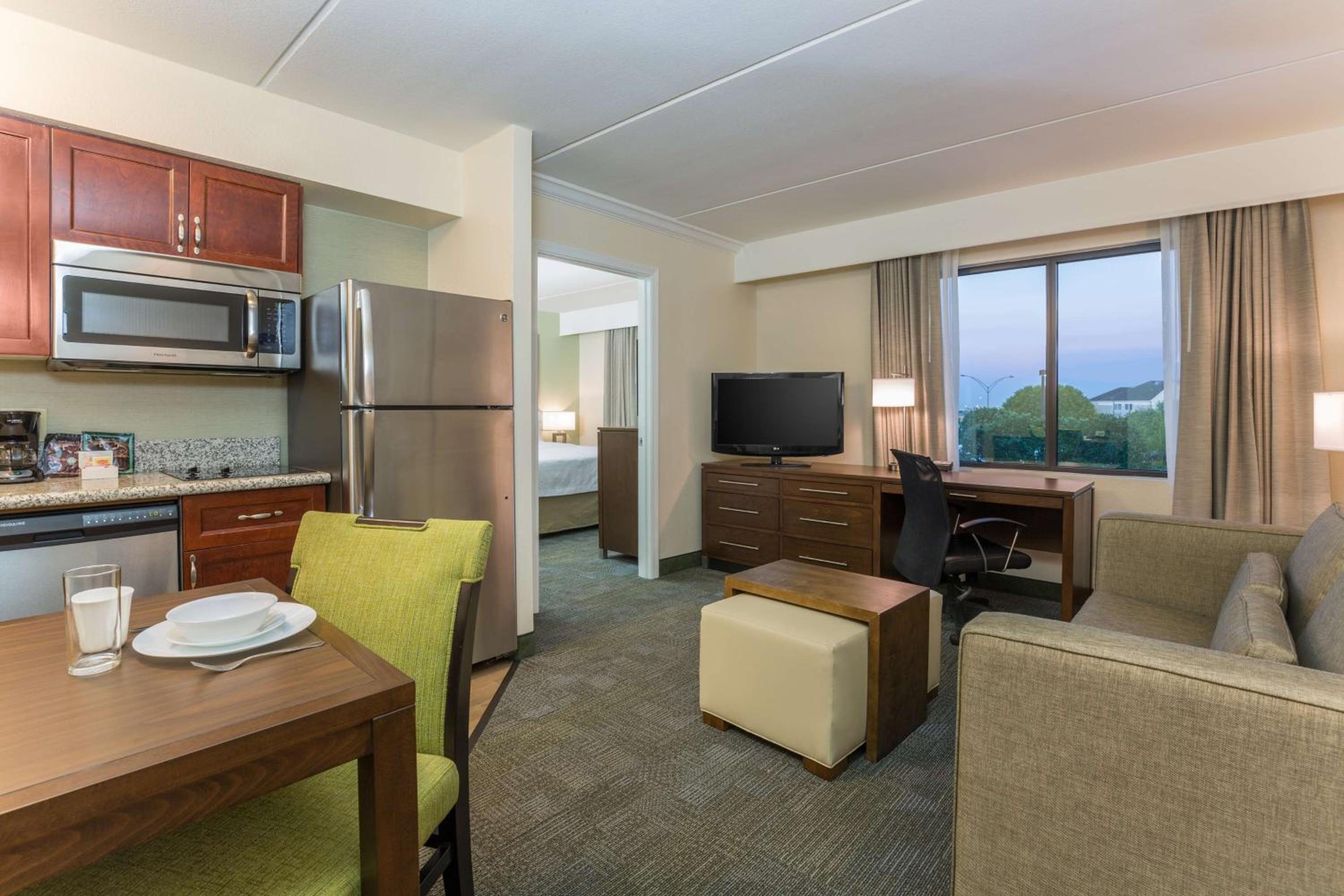 One-Bedroom King Suite - Non-Smoking - Photo 1