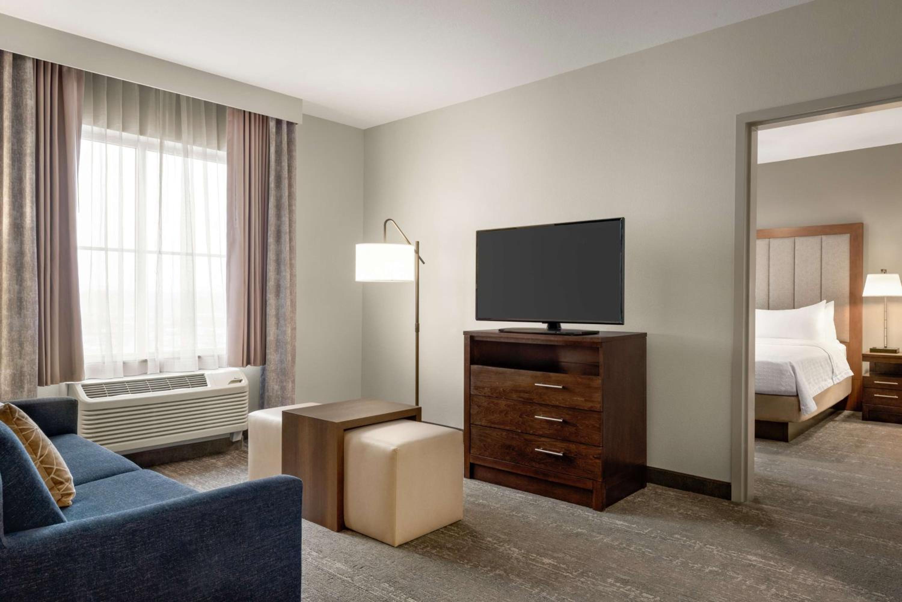 Two Bedroom Suite with One King and Two Queen Beds - Photo 2