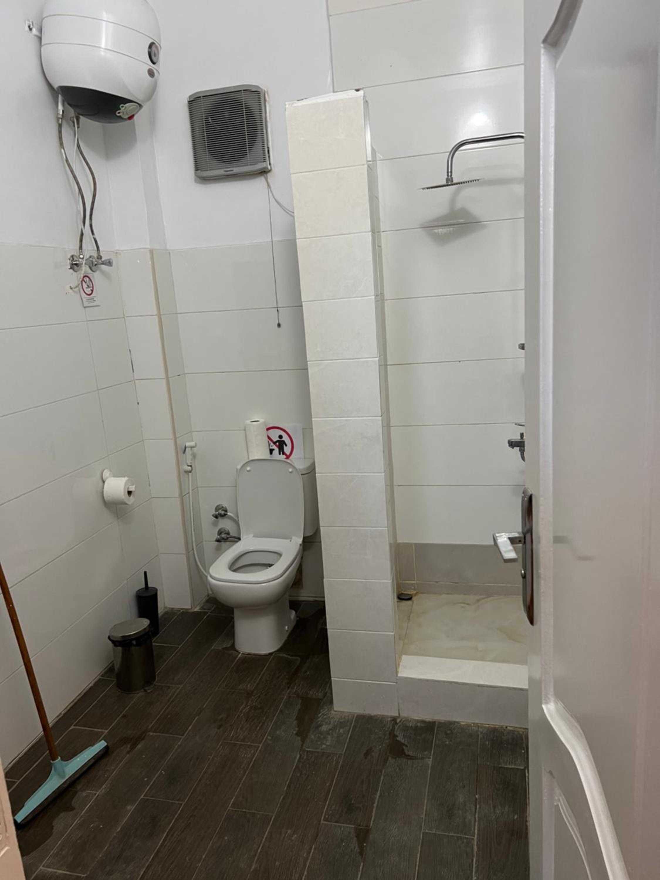 Deluxe Double Room (2 Adults + 1 Child) photo 2