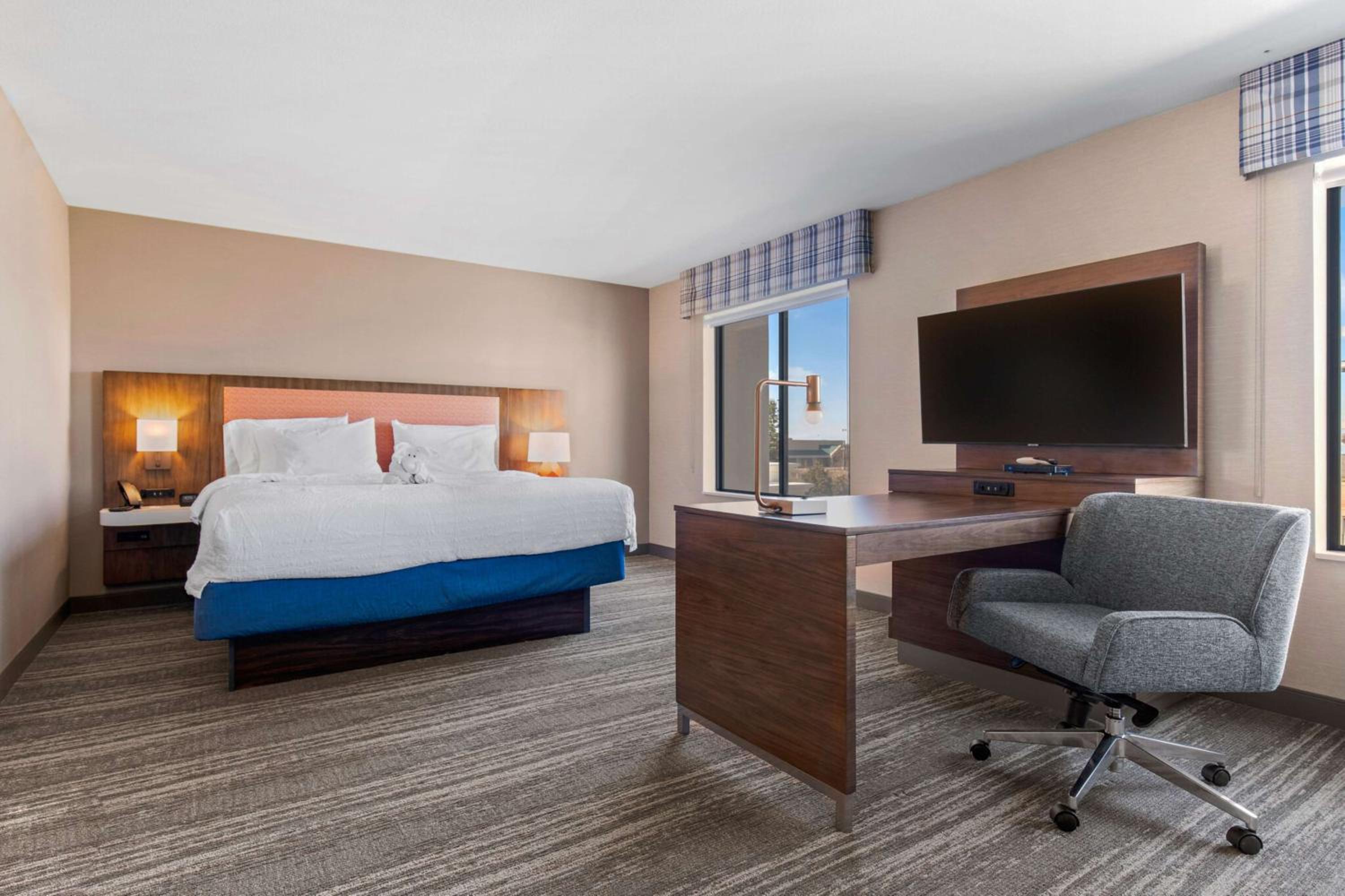 Hampton Inn & Suites Greeley, Photo 4