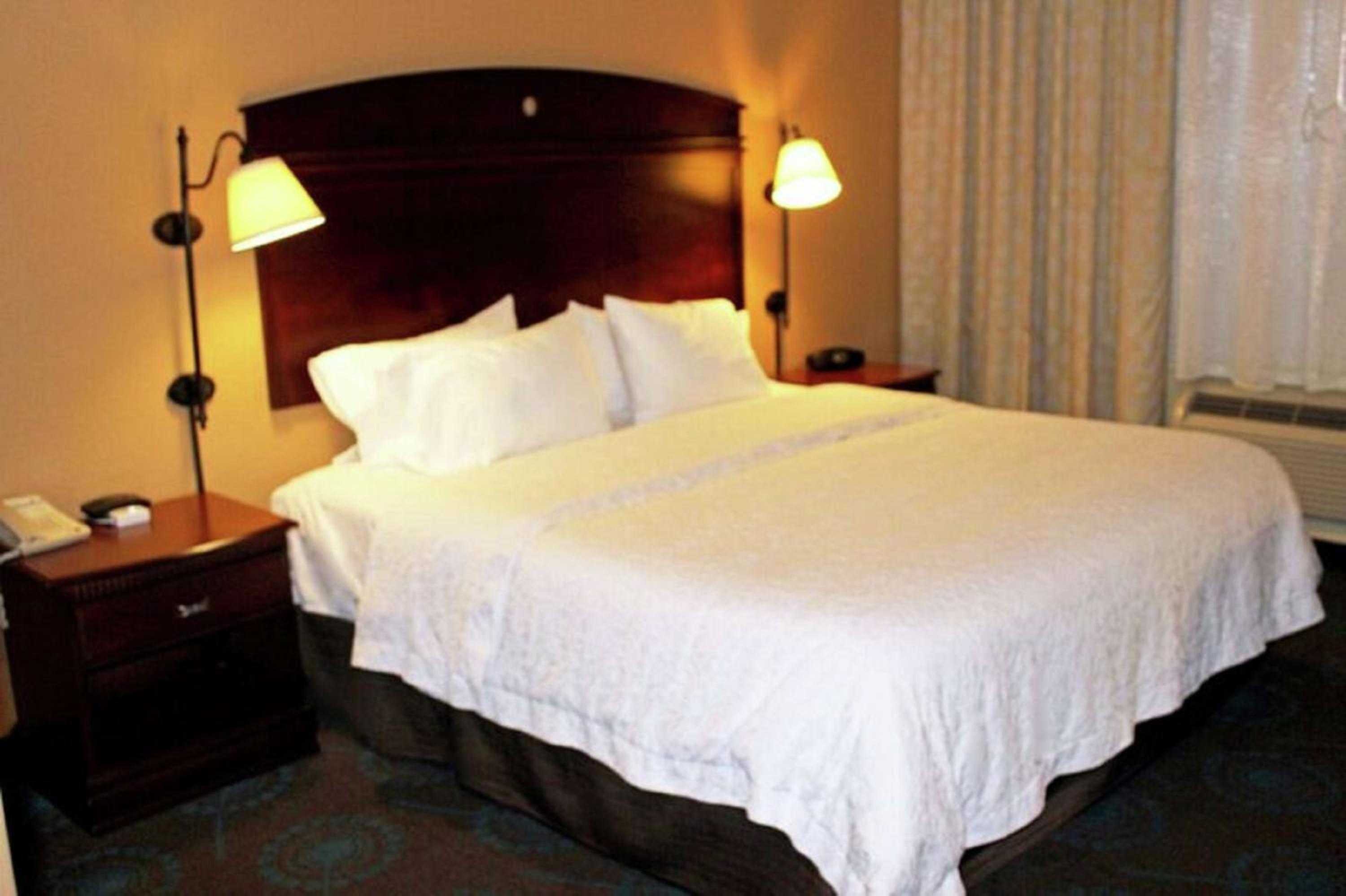 King Room - Hearing Access/Non-Smoking