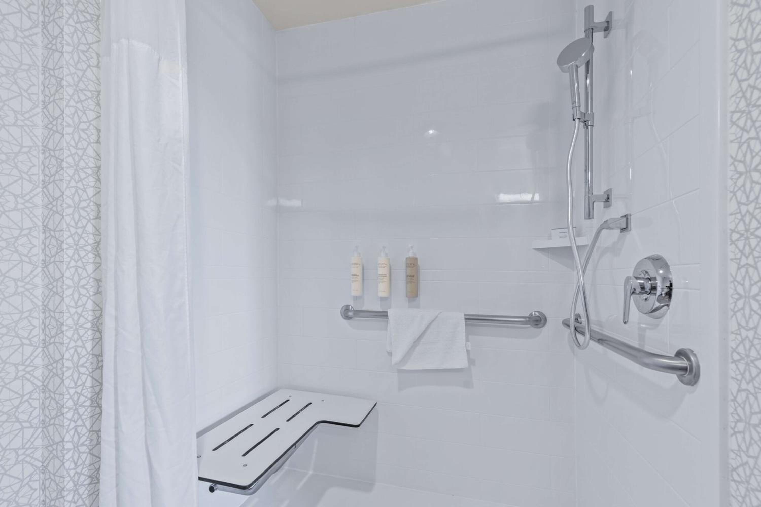 Queen Room with Two Queen Beds - Mobility and Hearing Access/Non-Smoking