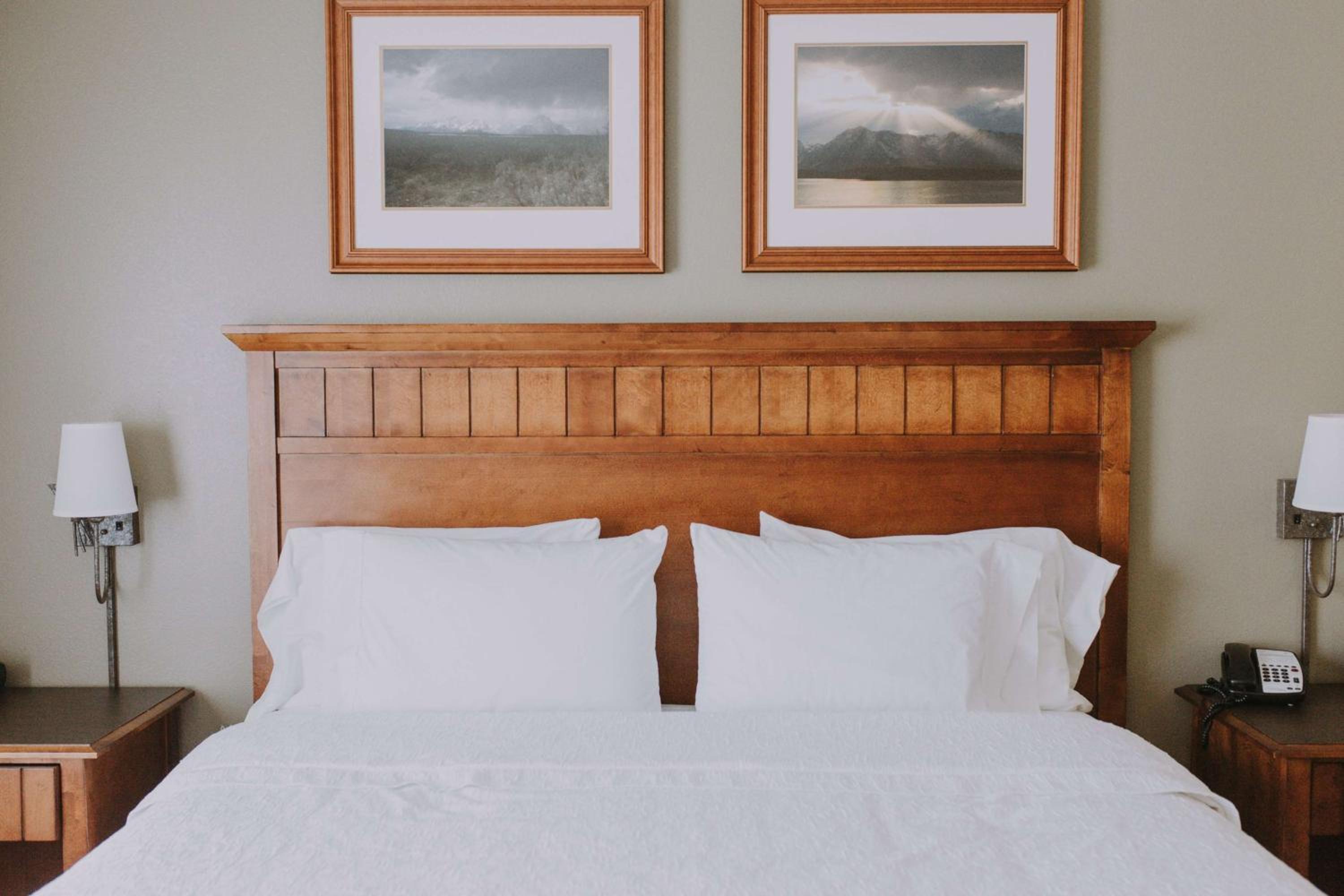 King Room with King Bed - Non-Smoking - Photo 1