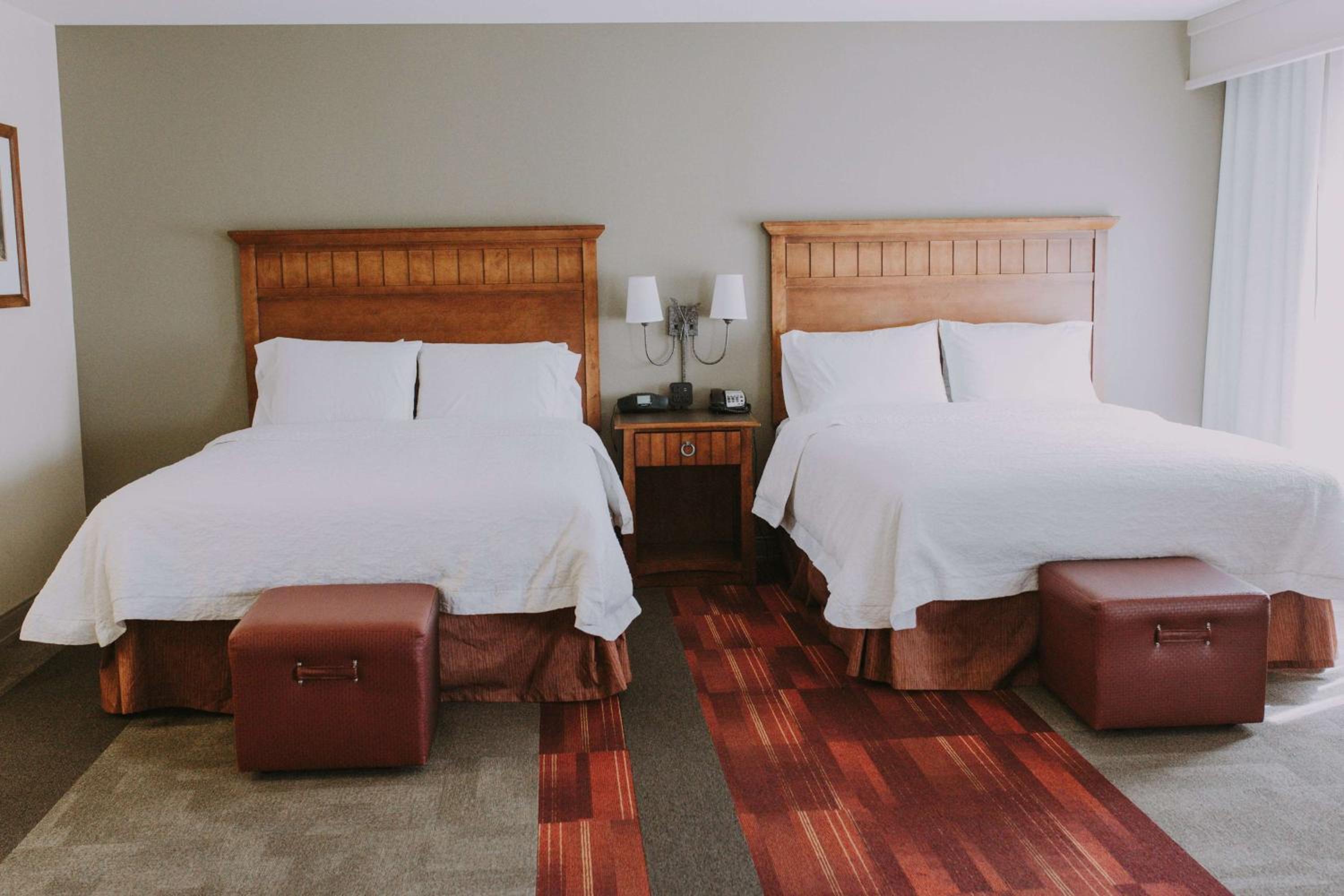 Queen Studio Suite with Two Queen Beds - Non-Smoking - Photo 3