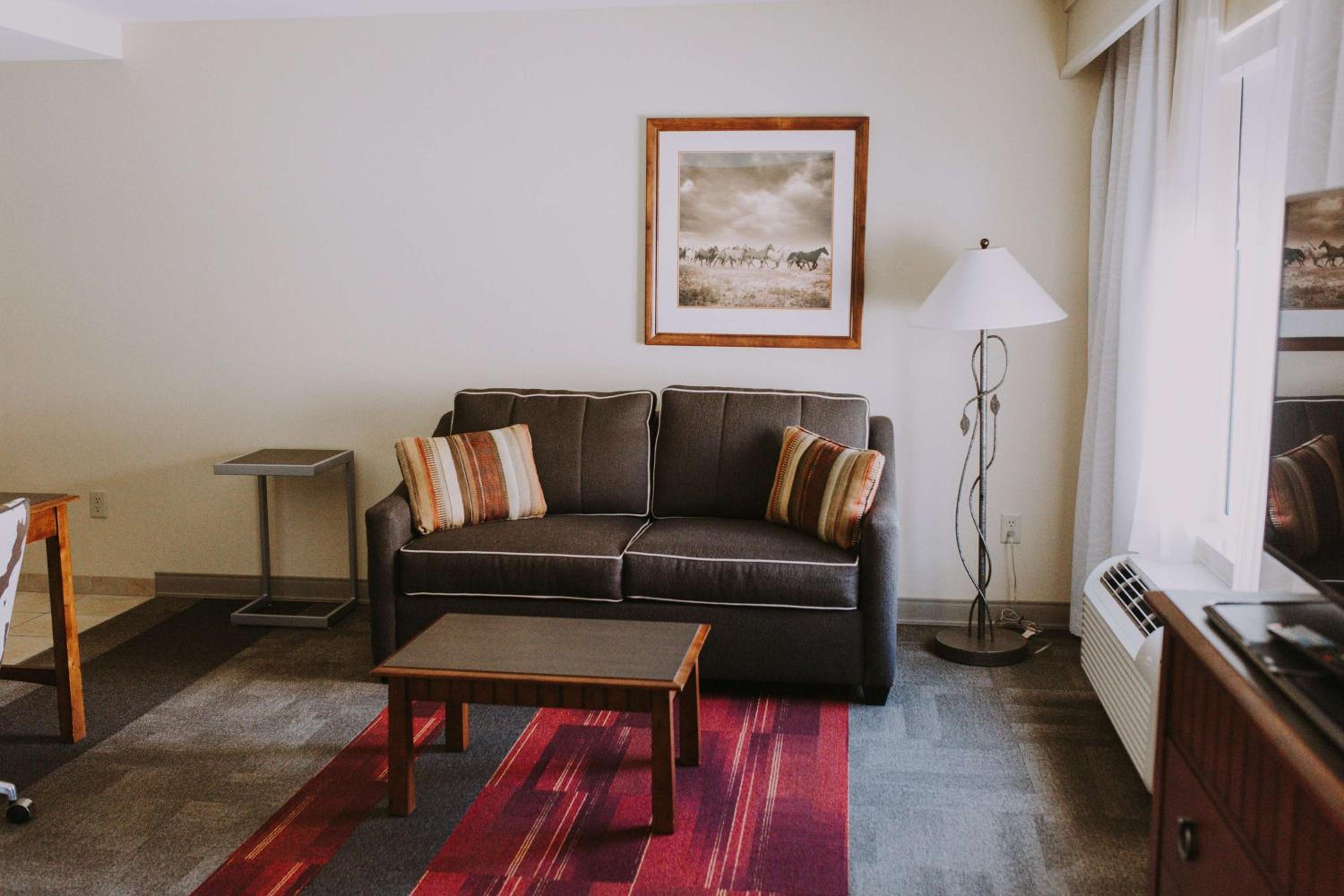 King Studio Suite - Non-Smoking - Photo 5