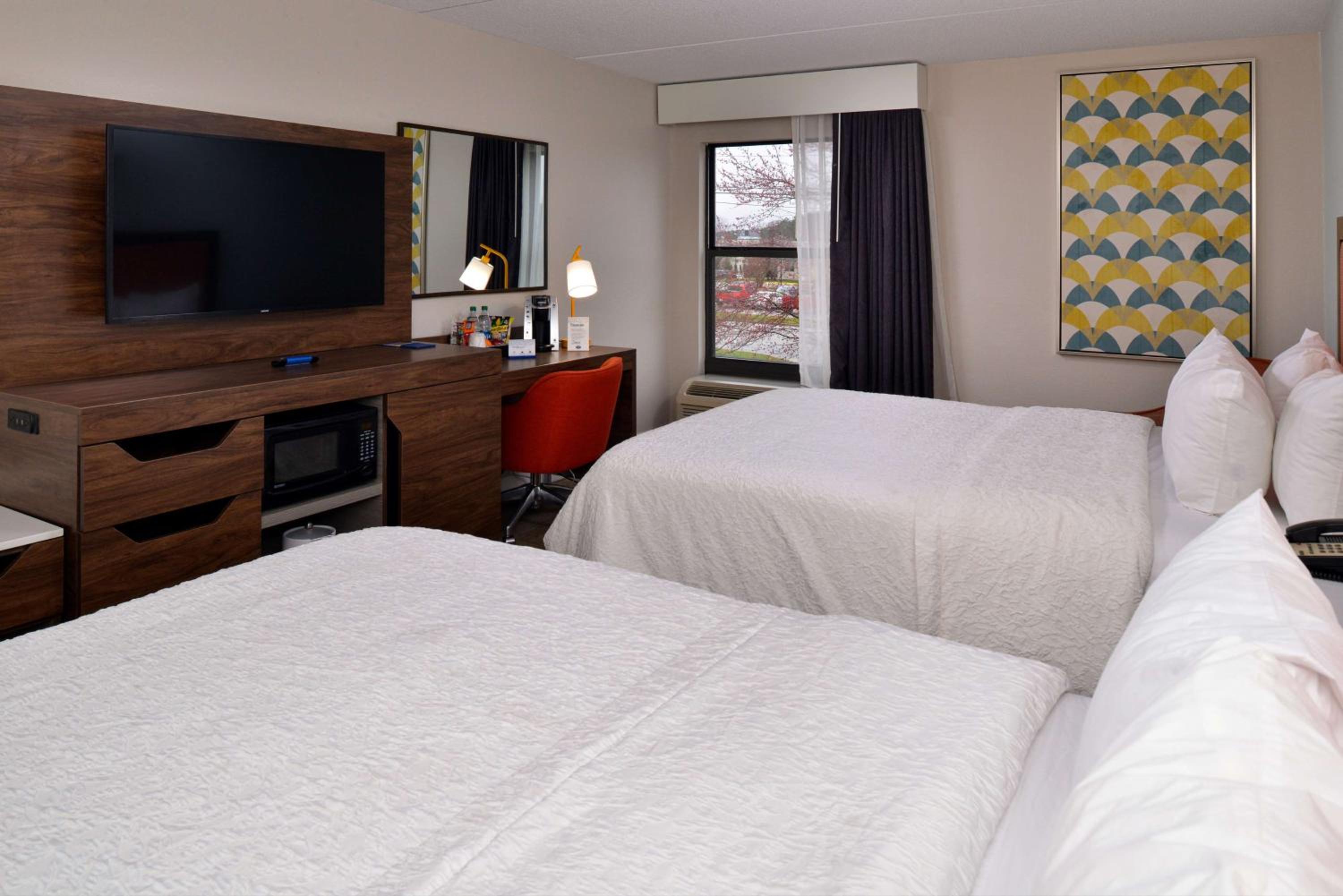 Double Room with Two Double Beds - Non-Smoking - Photo 2