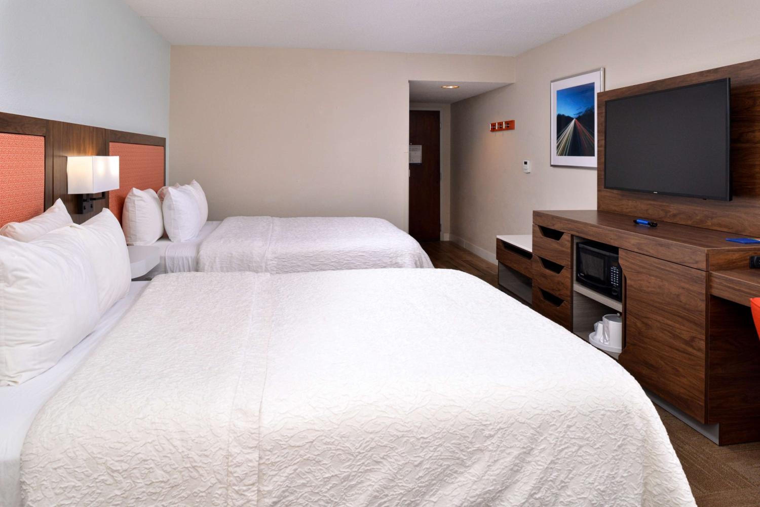 Double Room with Two Double Beds - Non-Smoking - Photo 4