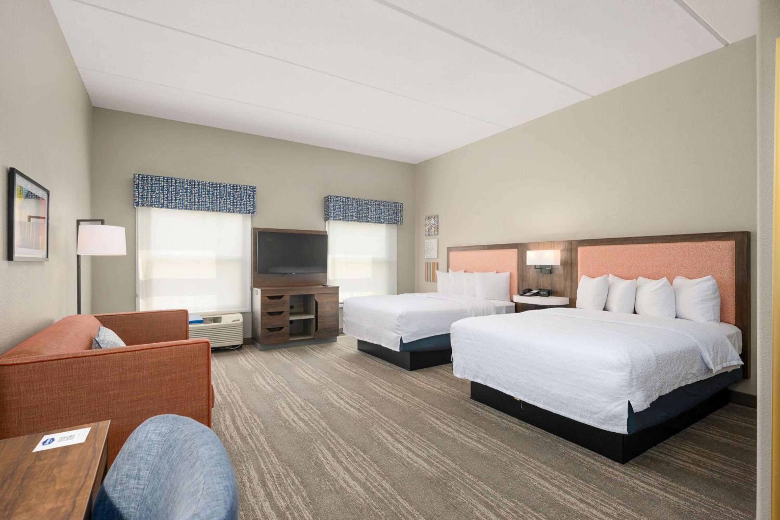 Studio Suite with Two Queen Beds and Sofa Bed - Non-Smoking - Photo 1