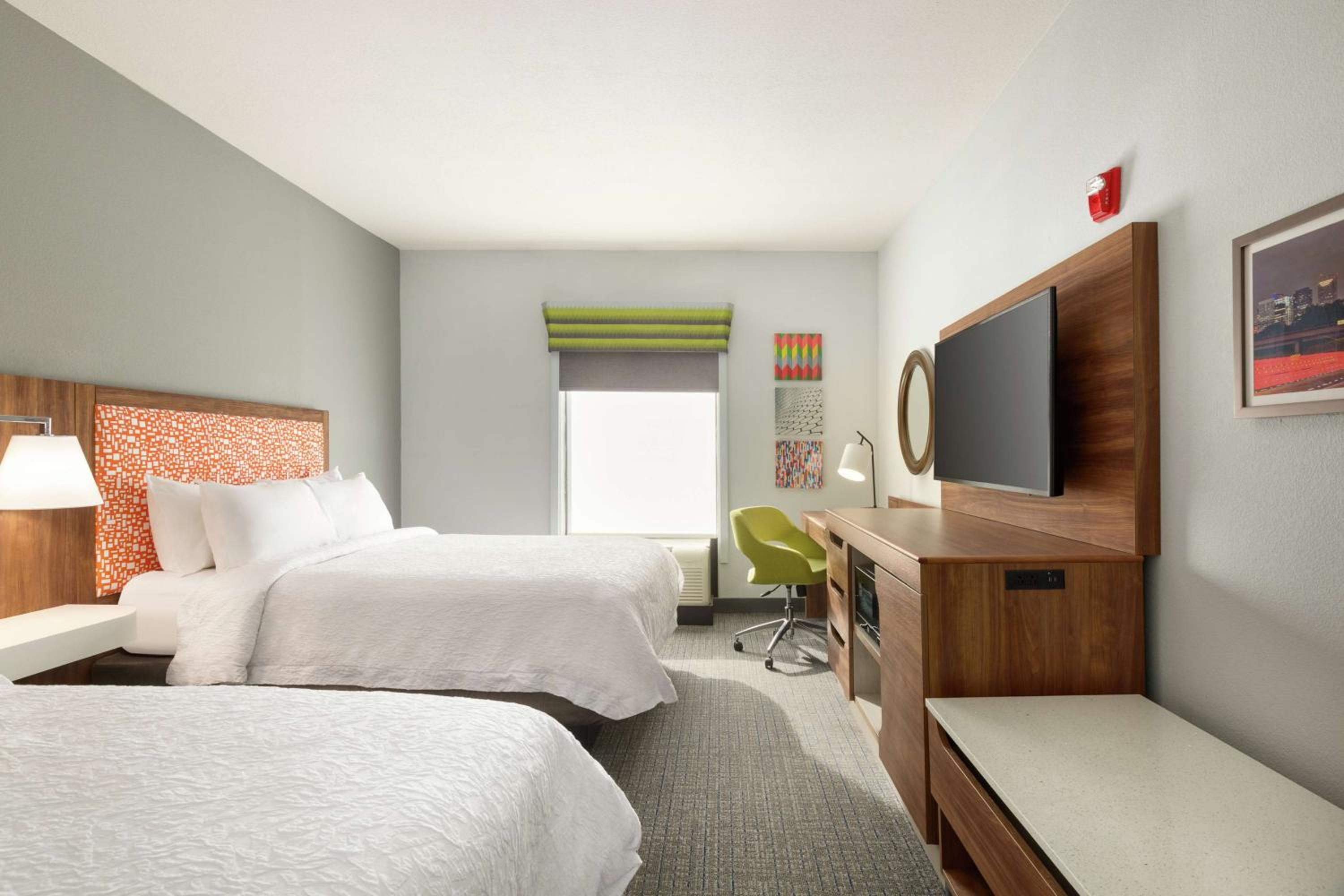 Queen Room with Two Queen Beds - Mobility and Hearing Access/Non-Smoking - Photo 2