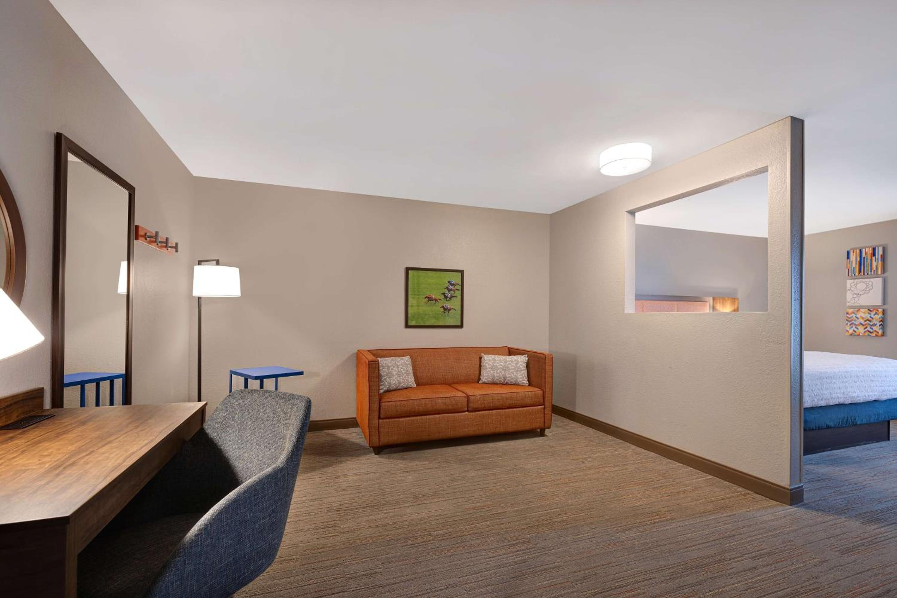One-Bedroom King Suite with Whirlpool - Non-Smoking  - Photo 1