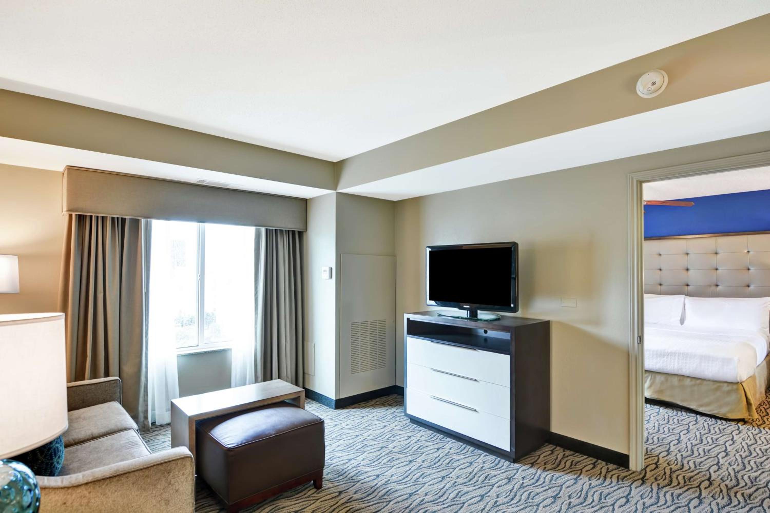 One-Bedroom King Suite - Non-Smoking - Photo 1