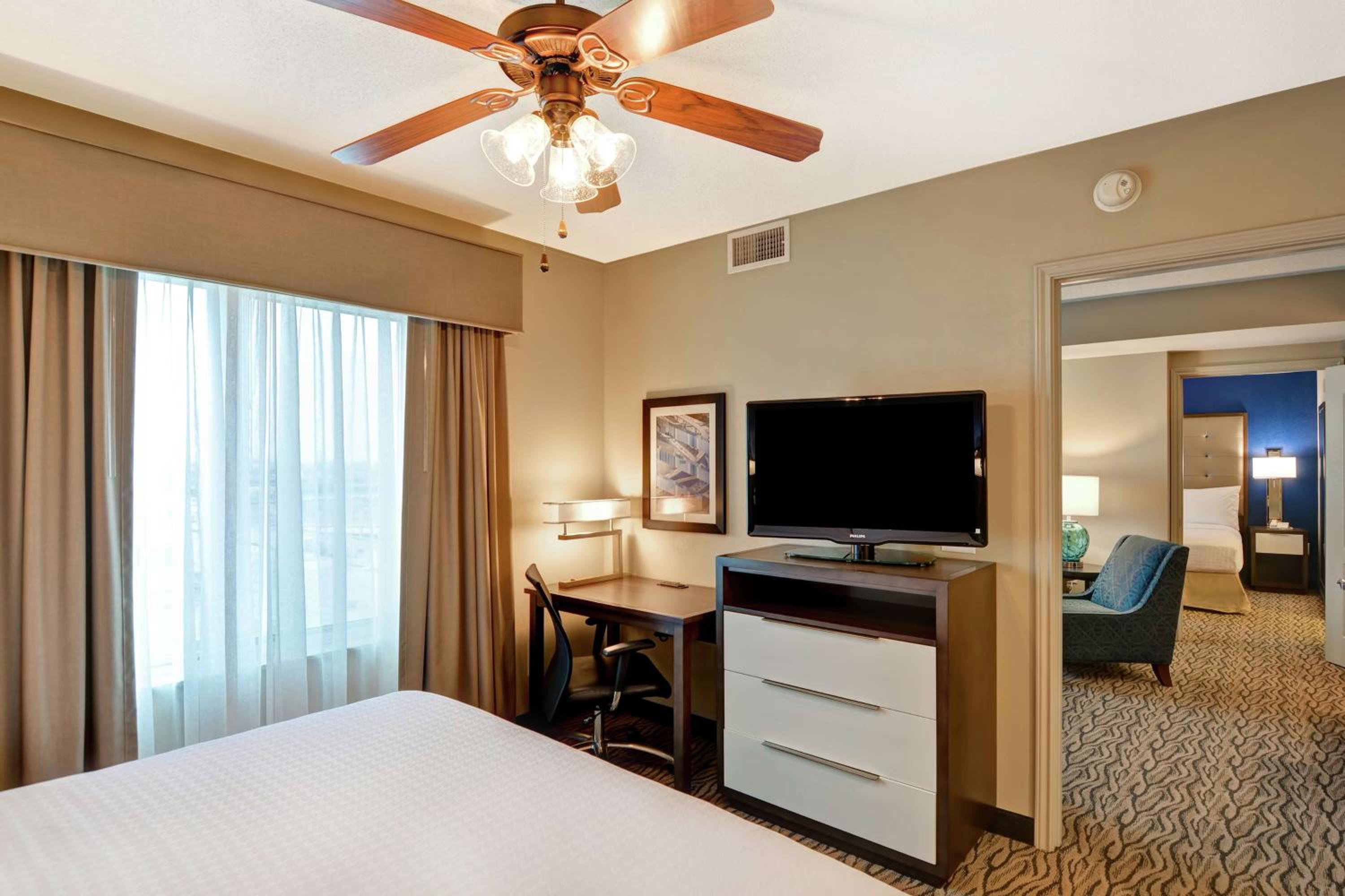 Two-Bedroom Suite - Non-Smoking - Photo 2