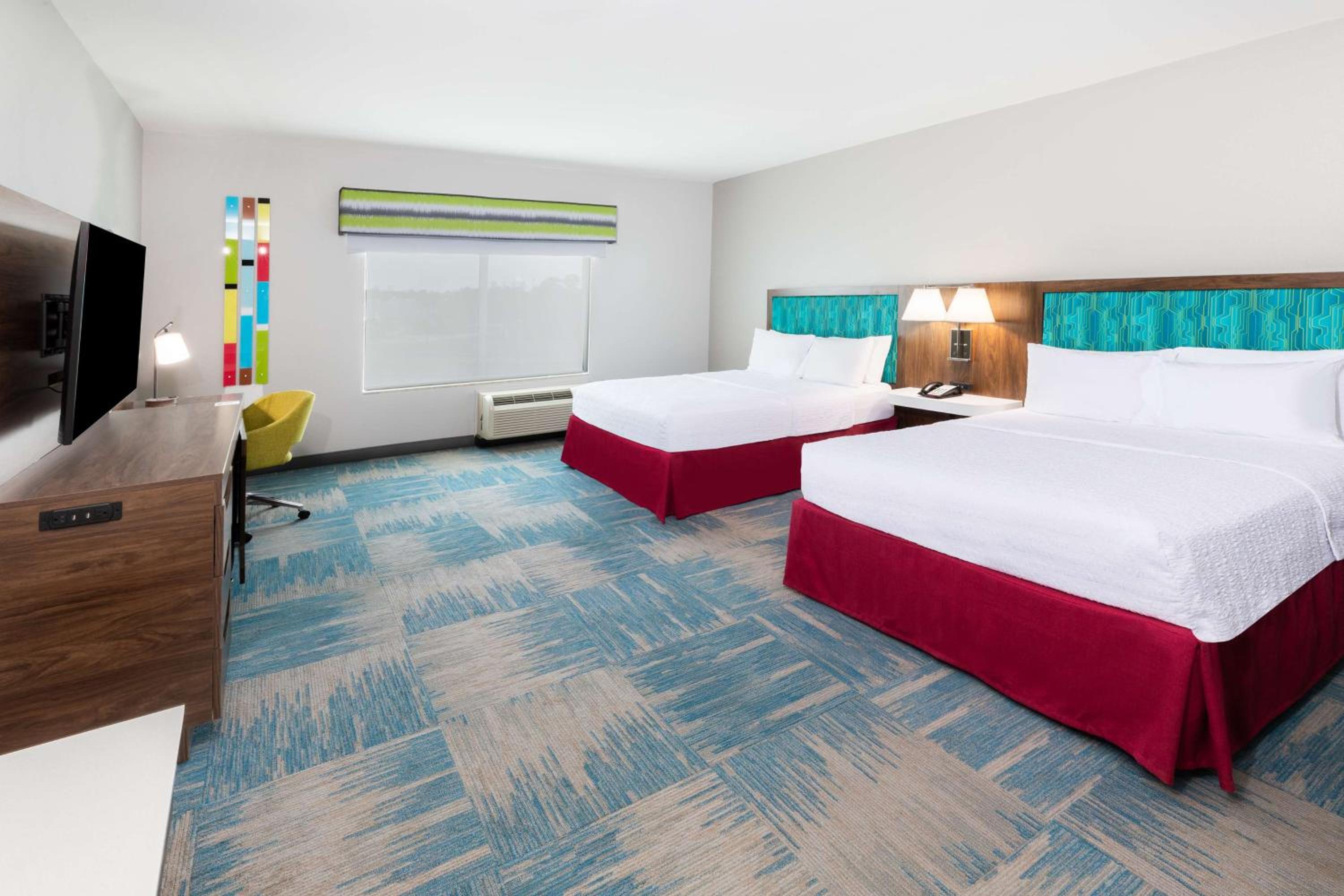 Queen Room with Two Queen Beds - Mobility and Hearing Access/Non-Smoking - Photo 3