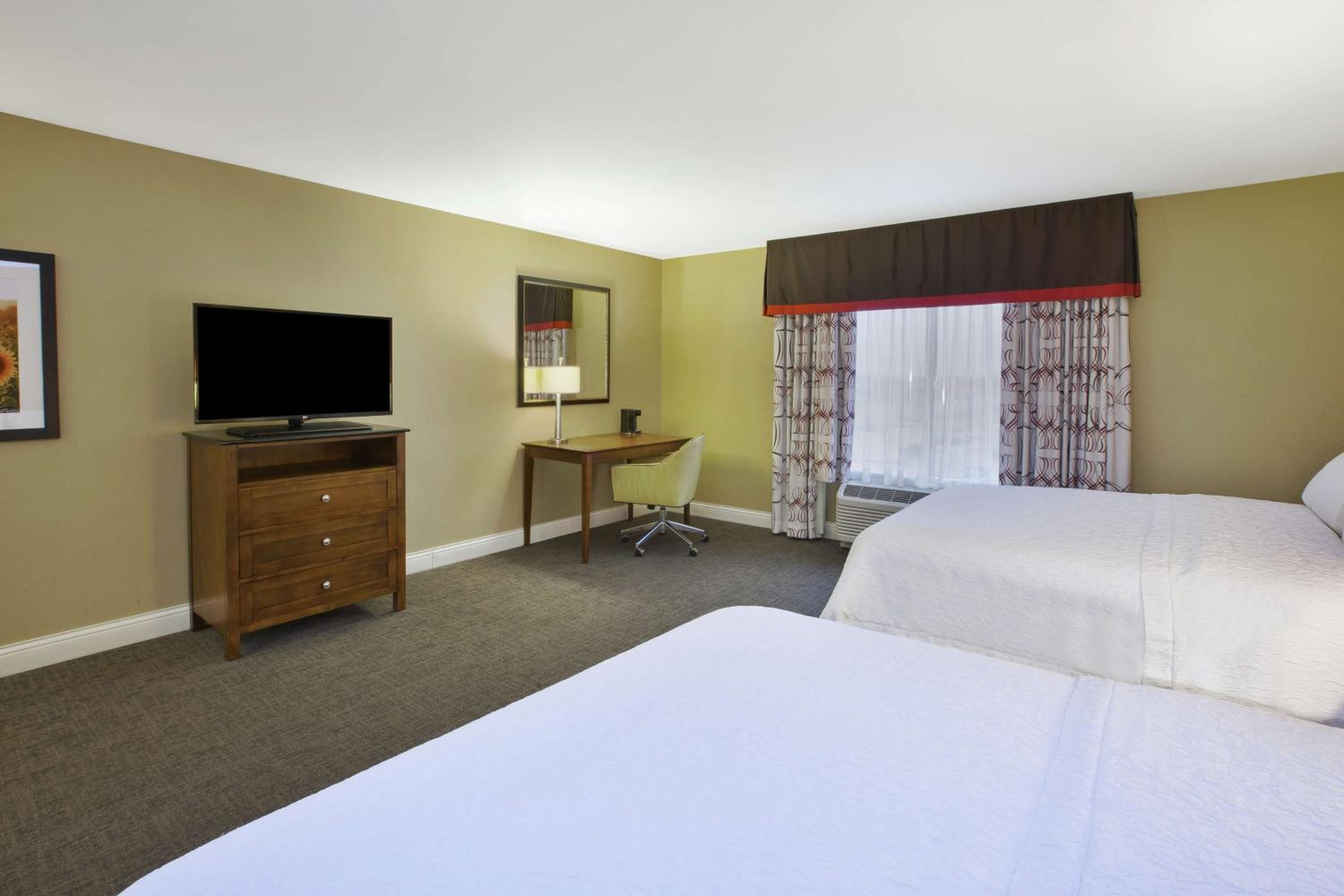 Queen Room with Two Queen Beds - Mobility and Hearing Access/Non-Smoking - Photo 1