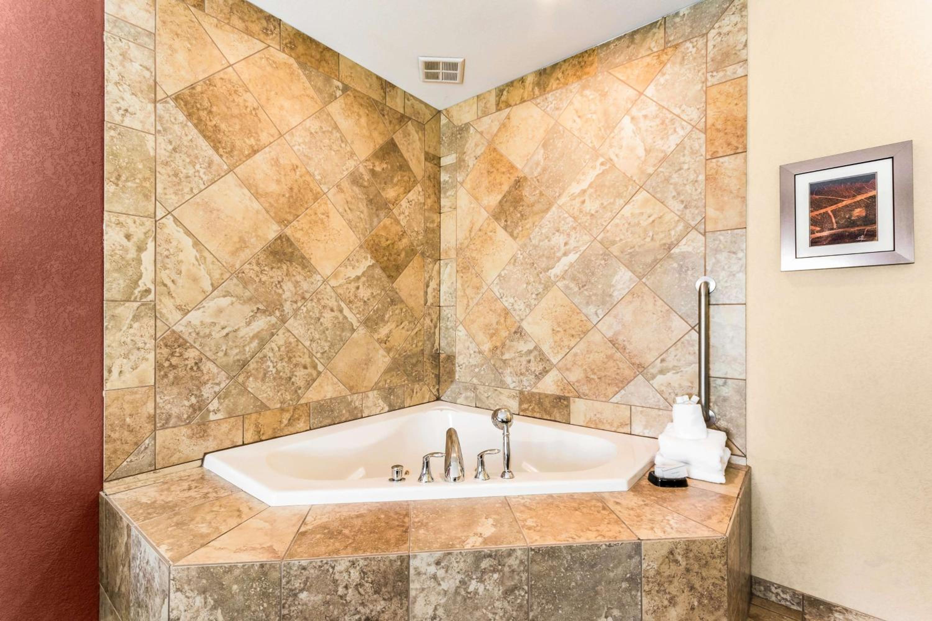 King Room With Spa Bath photo 3