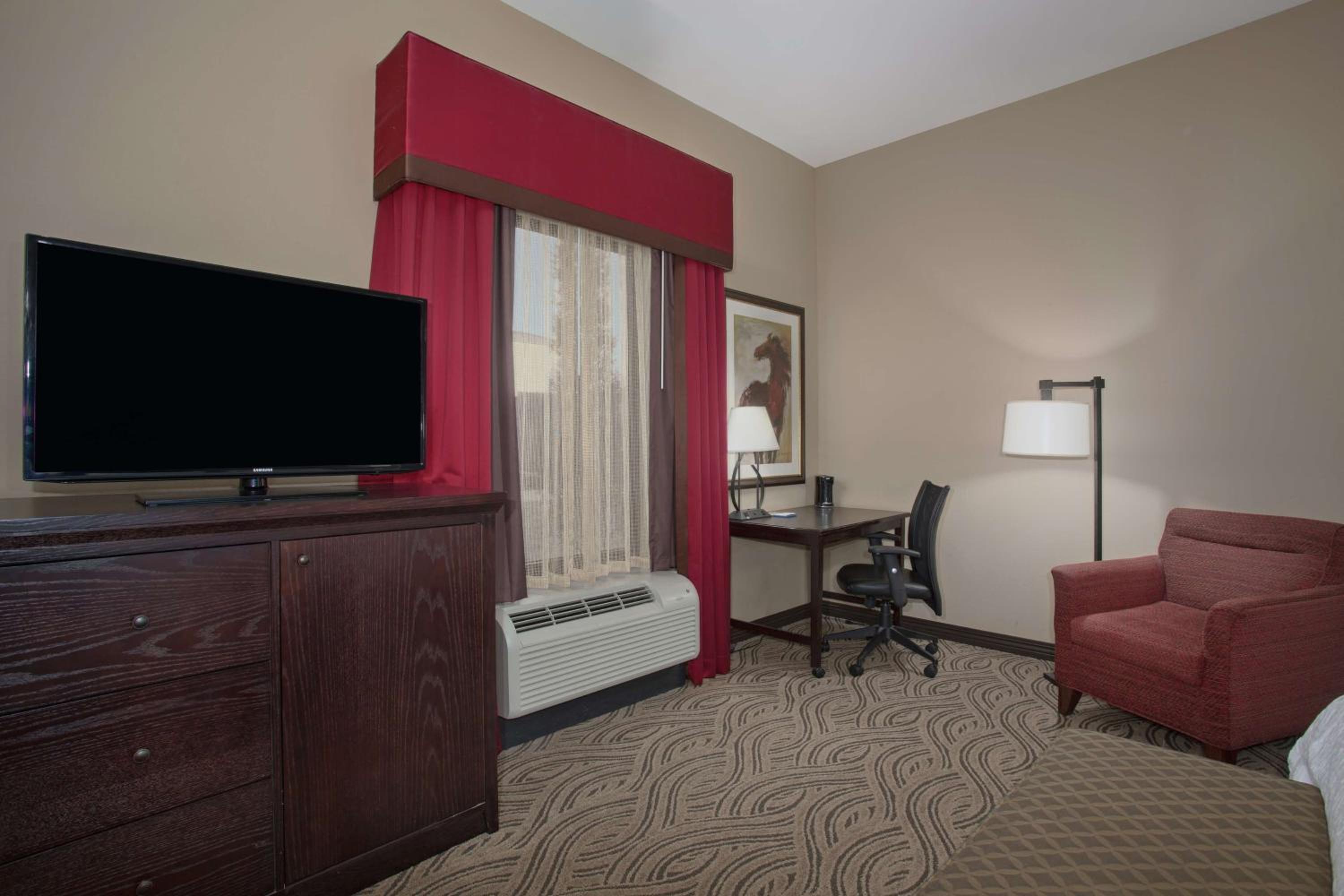 Queen Room with Two Queen Beds - Smoking