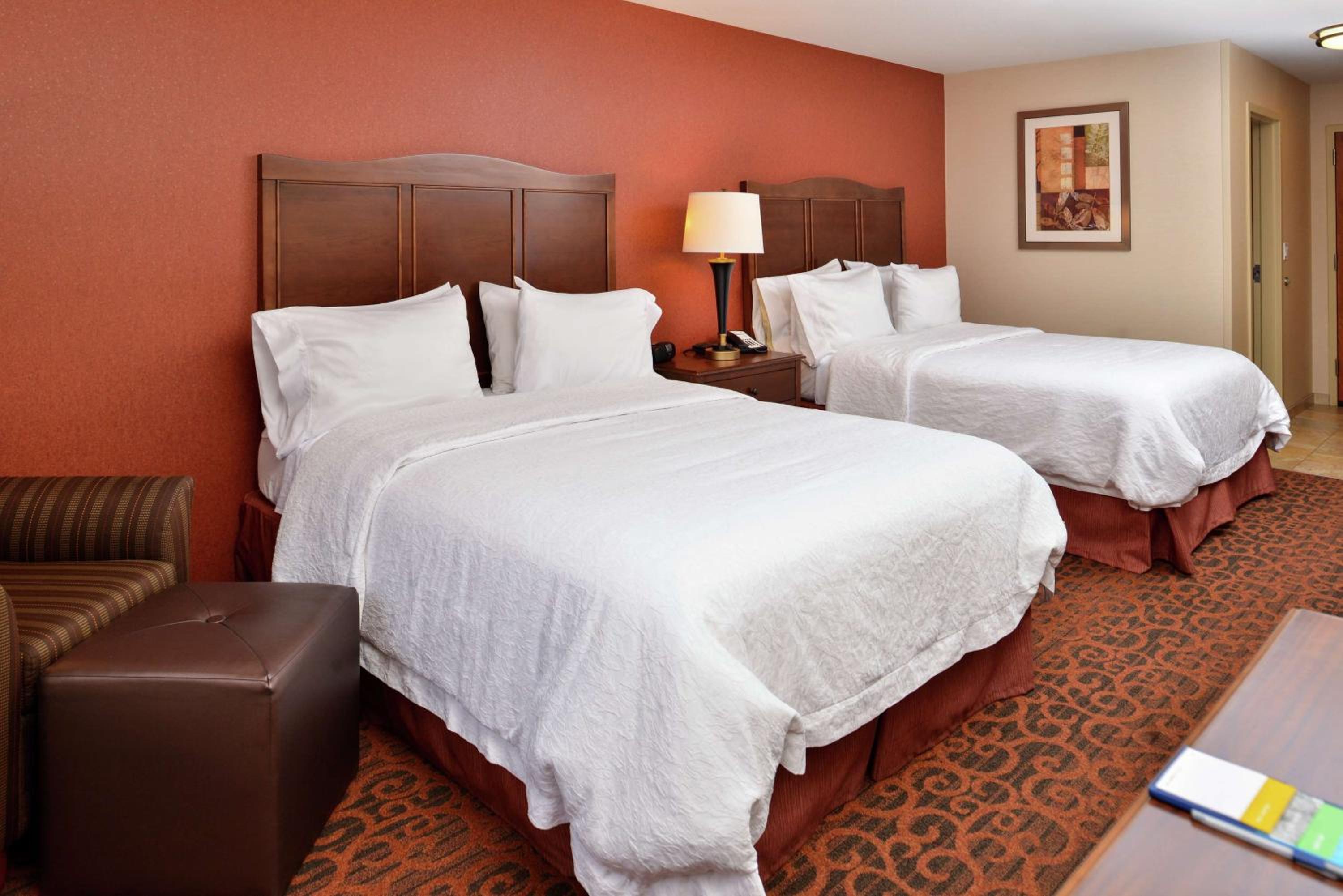 Room with Two Queen Beds - Non-Smoking - Photo 1