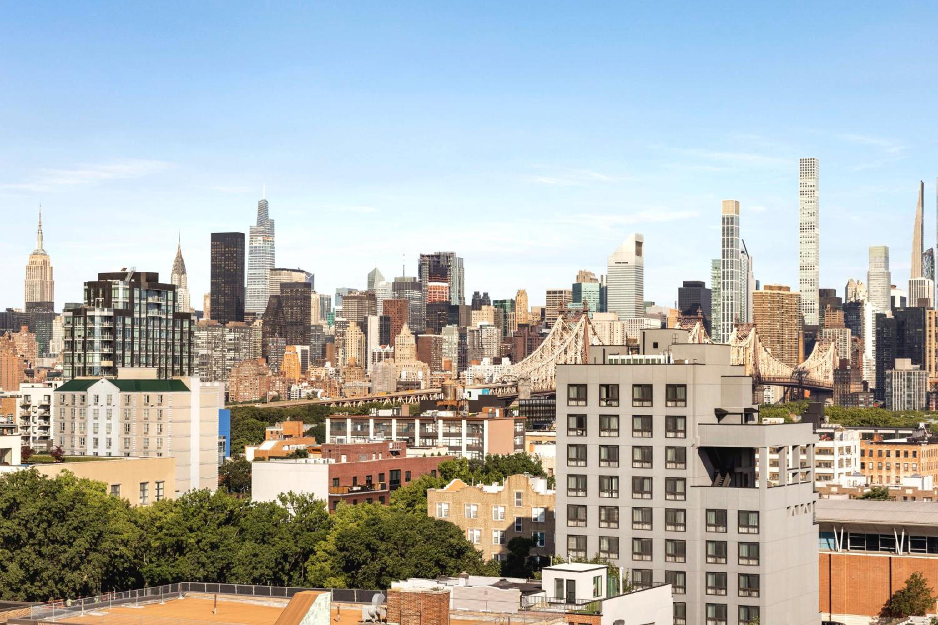 Queen Studio with City View photo 2