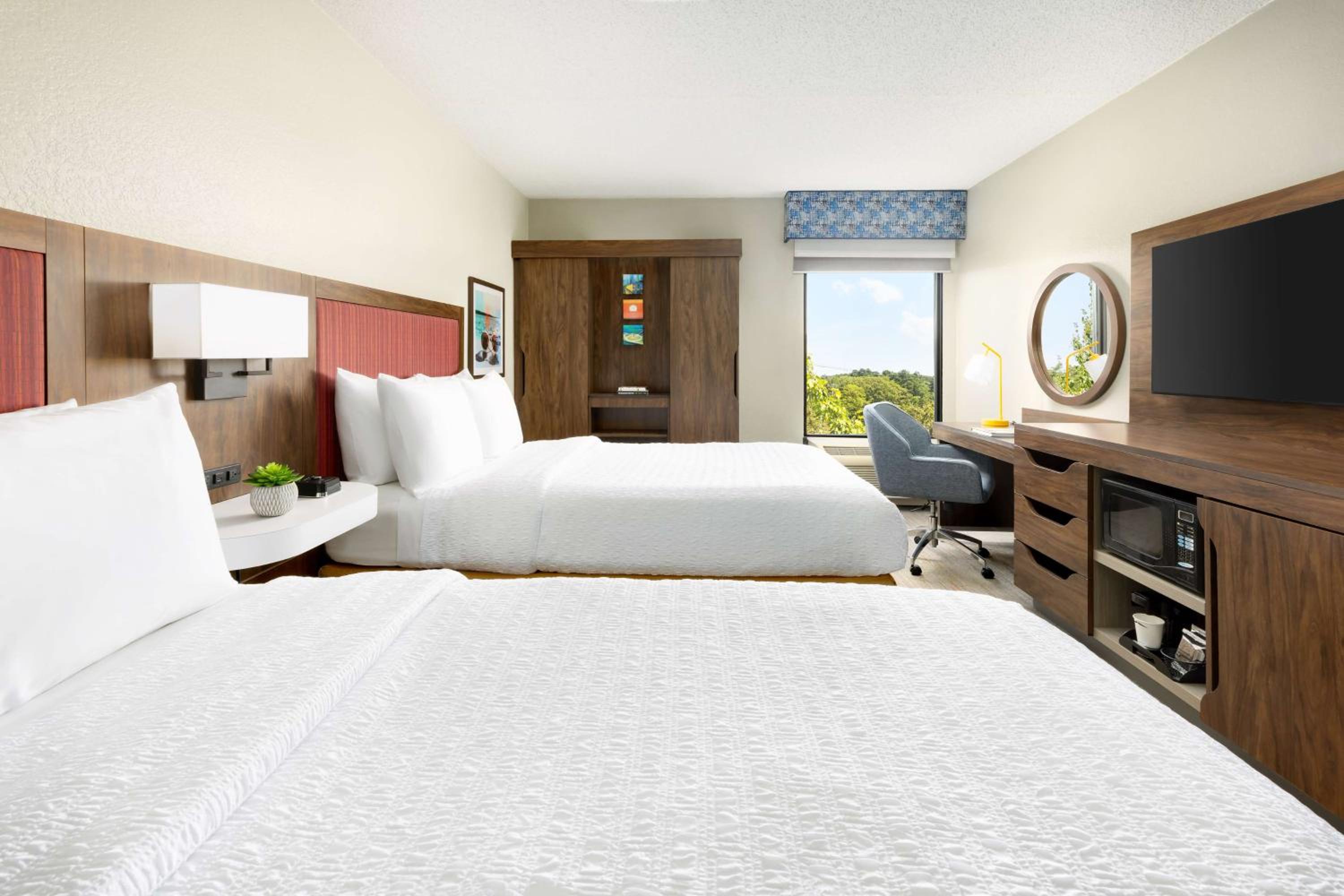 Double Room with Two Double Beds - Non-Smoking - Photo 3