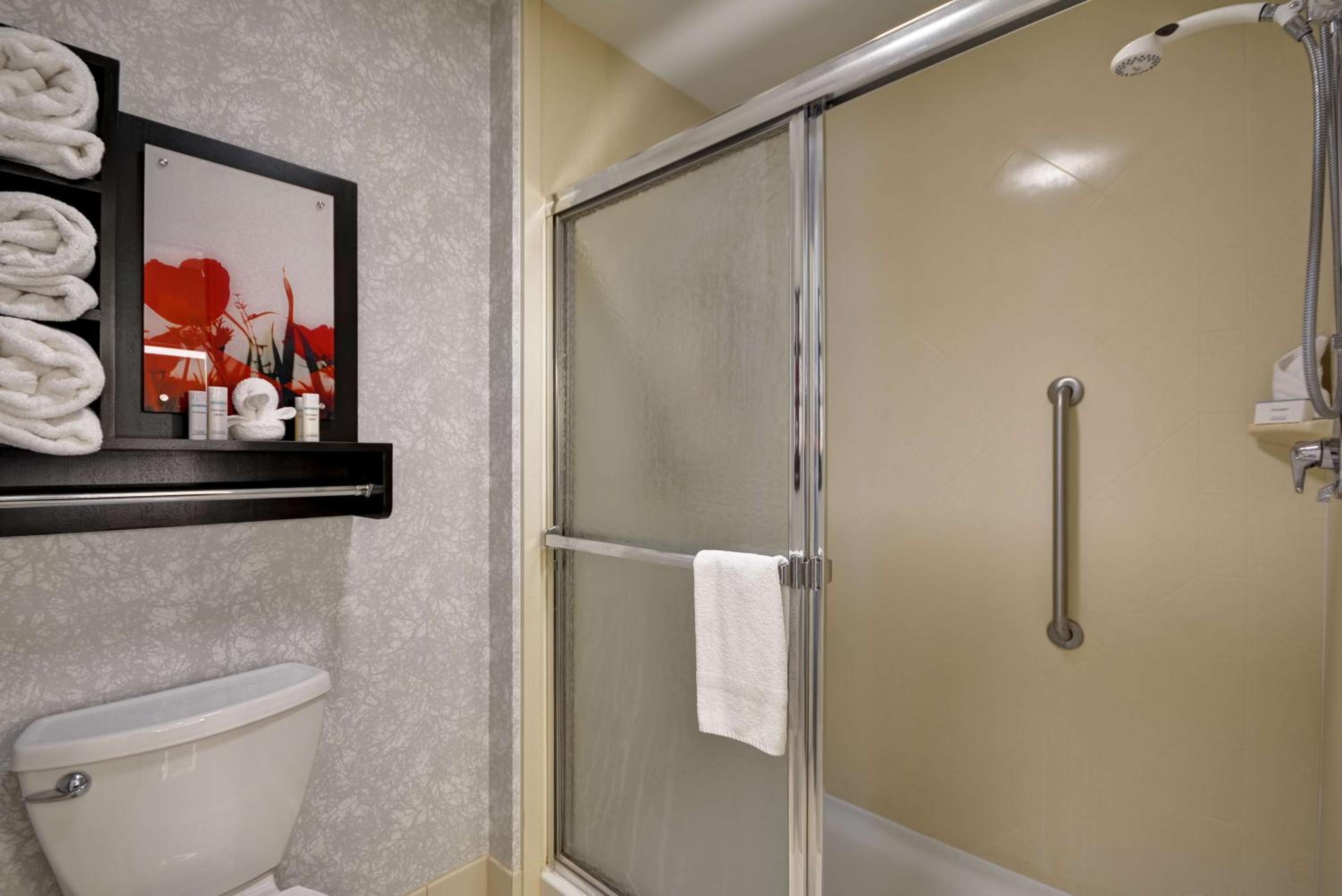 One-Bedroom King Suite - Non-Smoking - Photo 4