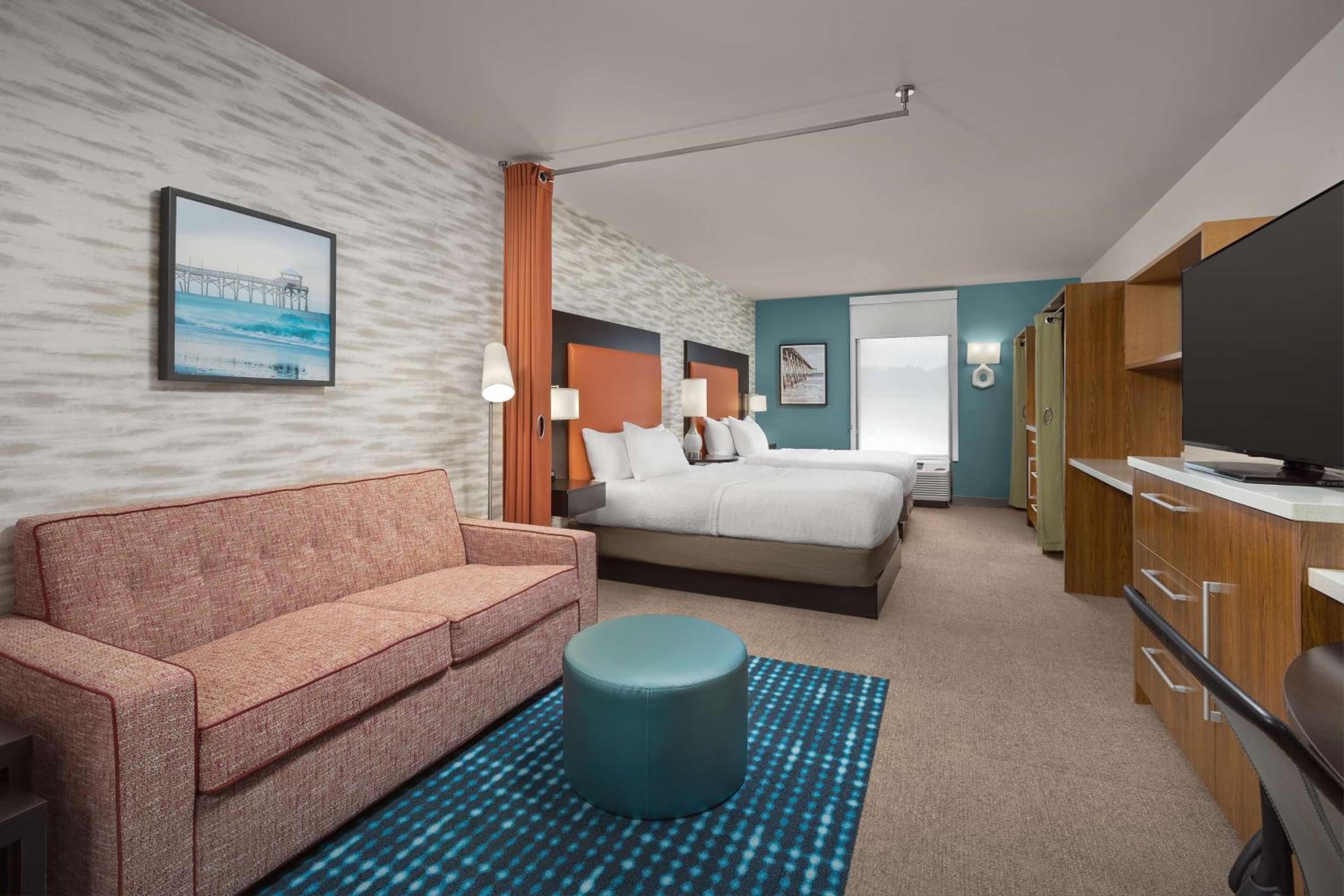 Queen Studio with Two Queen Beds - Non-Smoking - Photo 1