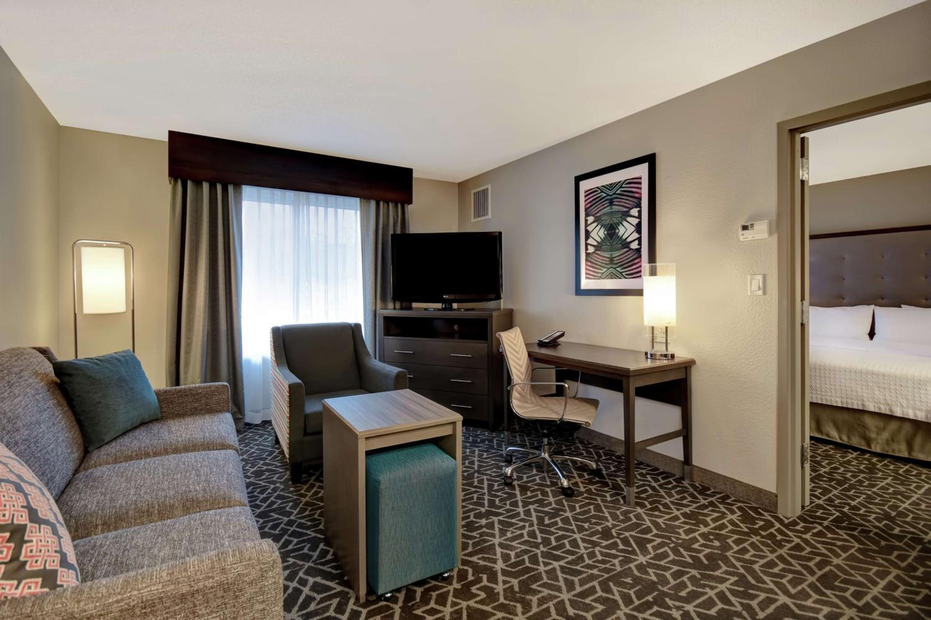 One-Bedroom King Suite - Non-Smoking - Photo 3