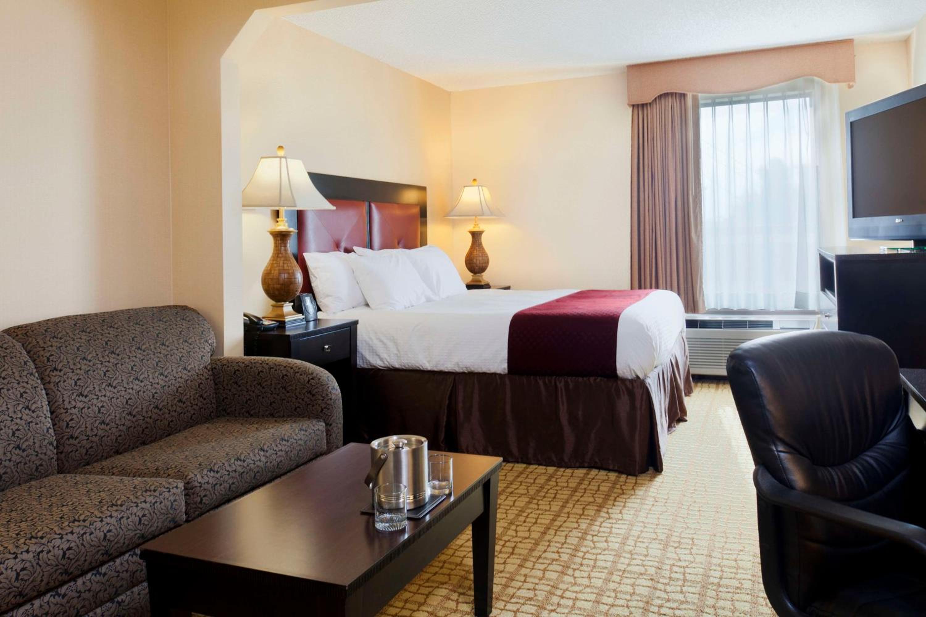 Room with One King Bed and Sofa Bed - Photo 1