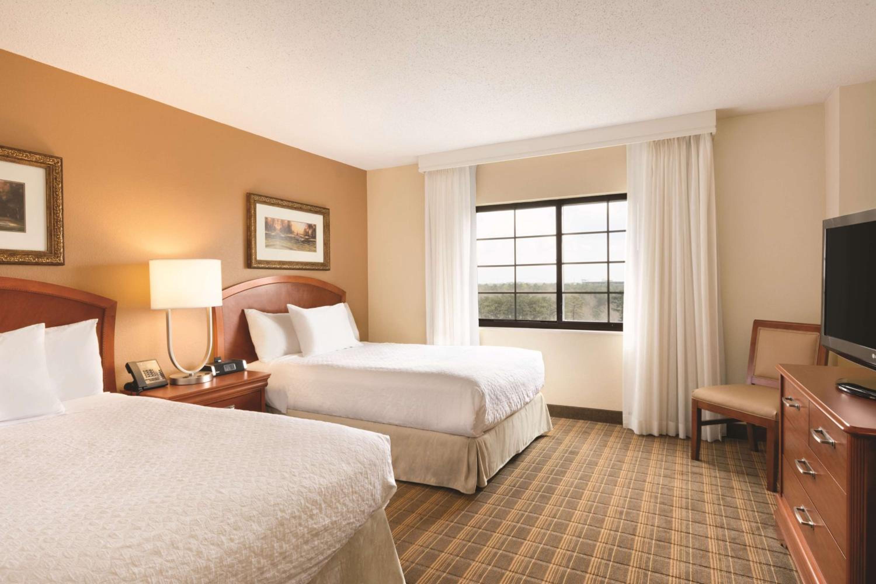 Suite with Two Double Beds - Non-Smoking - Photo 4