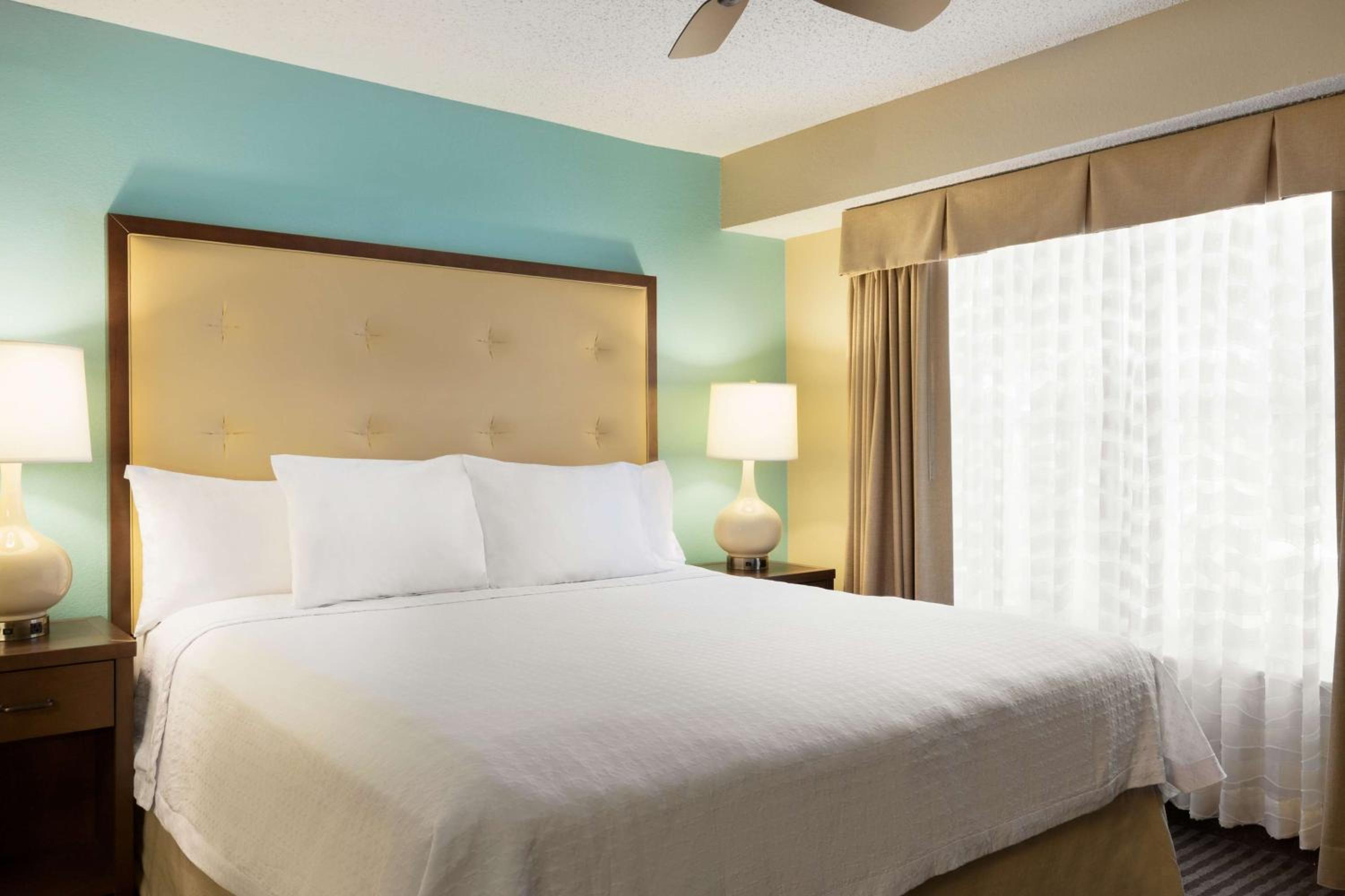 One-Bedroom King Suite - Non-Smoking - Photo 1