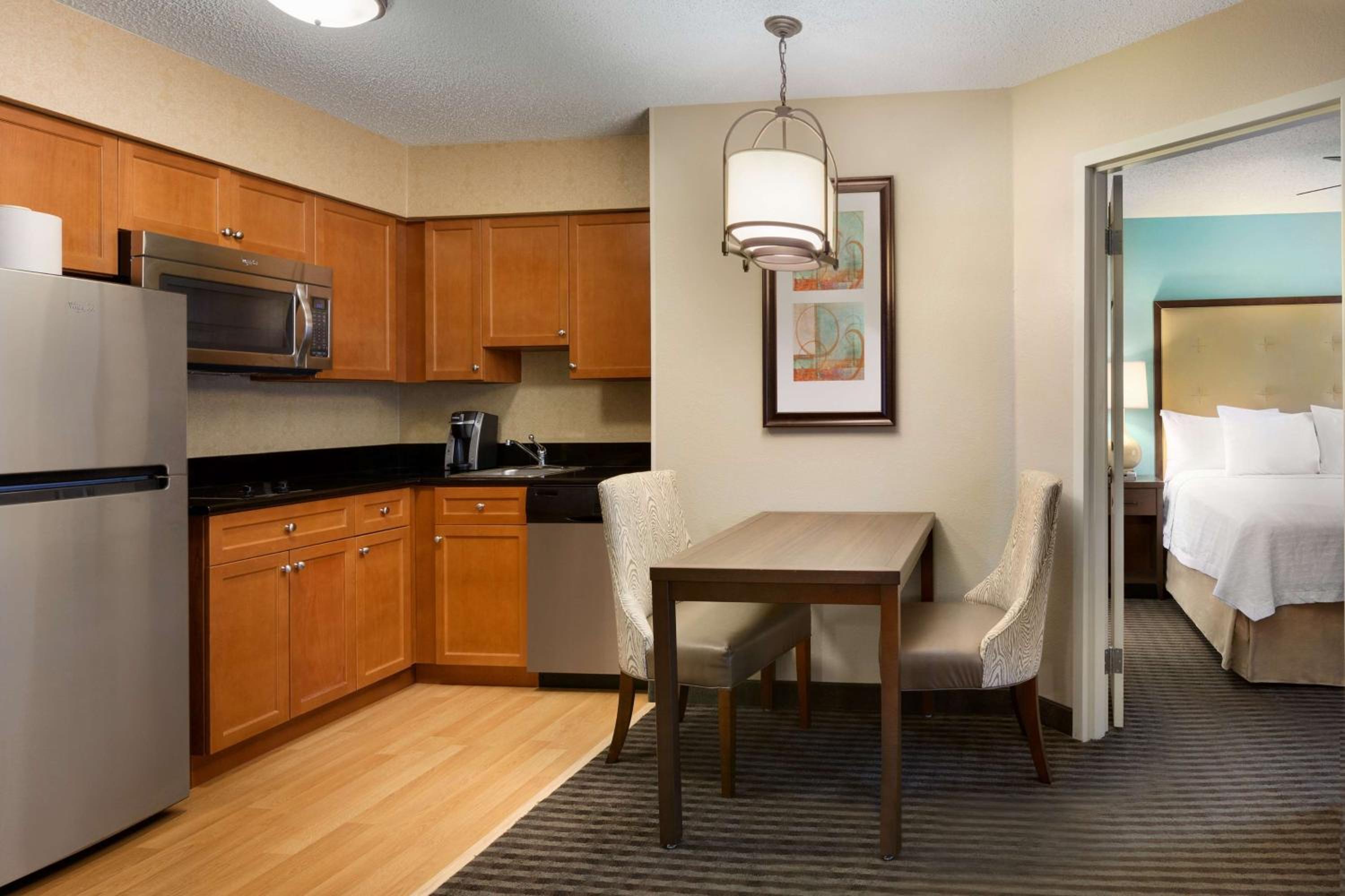 Two-Bedroom Suite - Non-Smoking - Photo 2