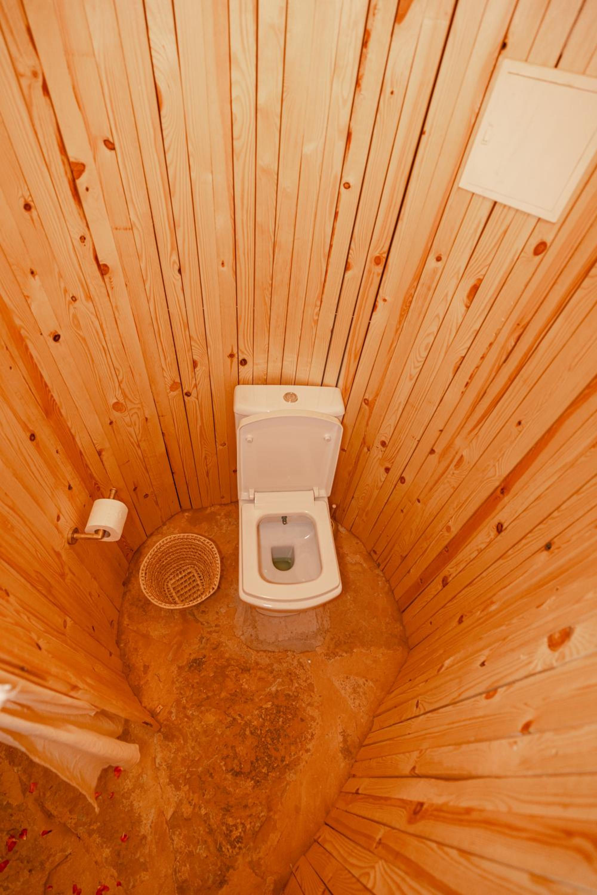 Superior Bungalow - Photo 10