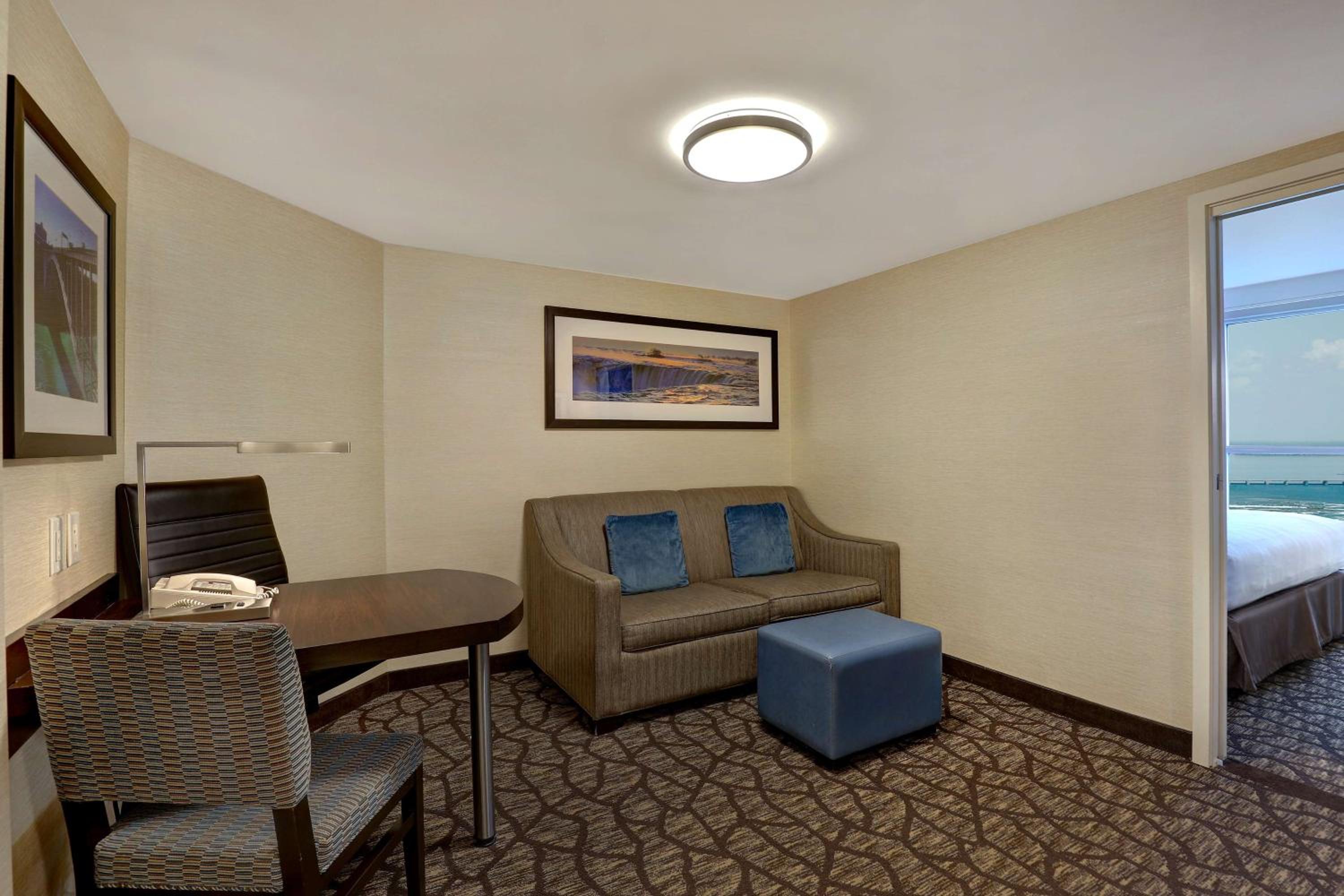 King Suite with Horseshoe Falls View