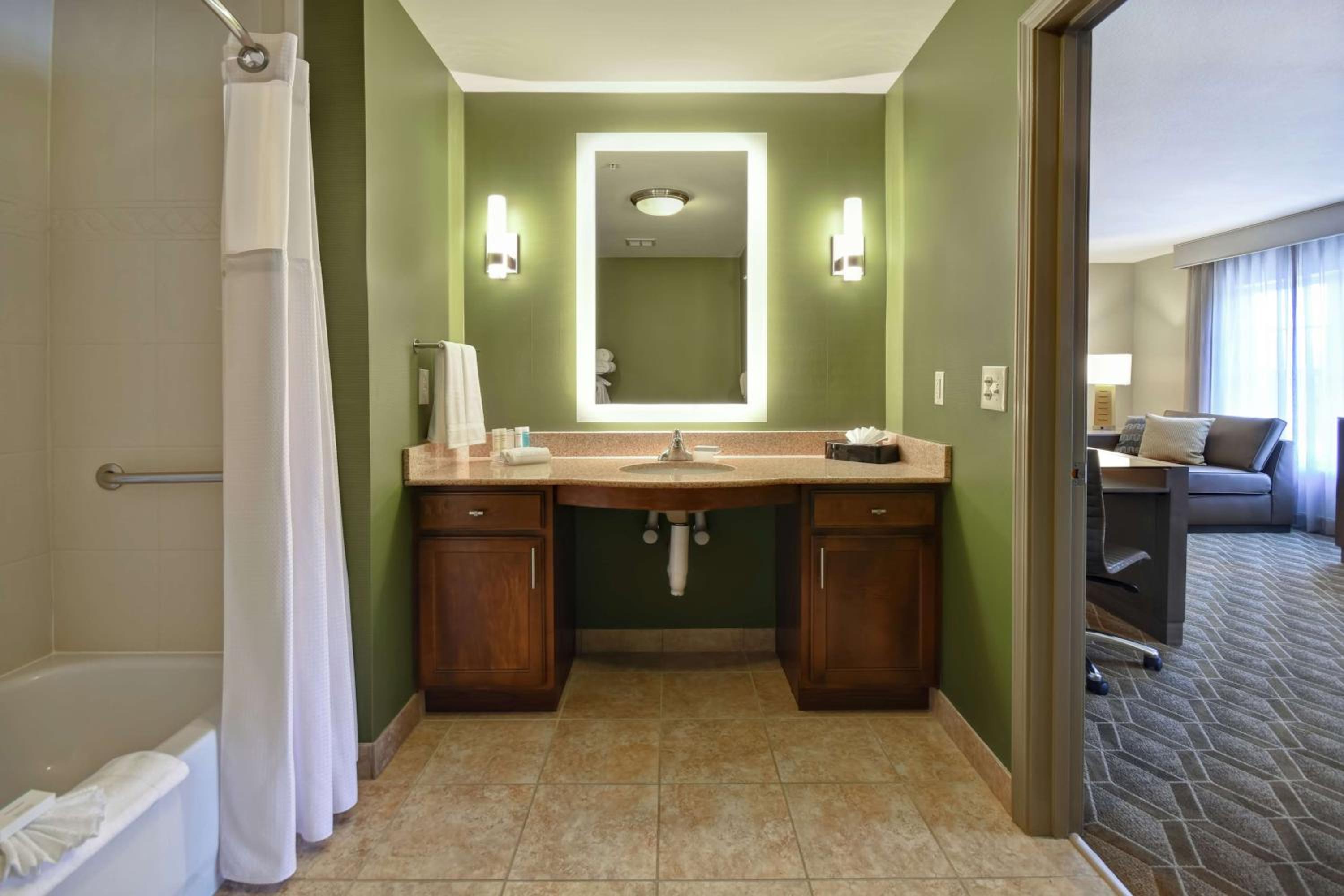 King Studio Suite - Non-Smoking - Photo 2