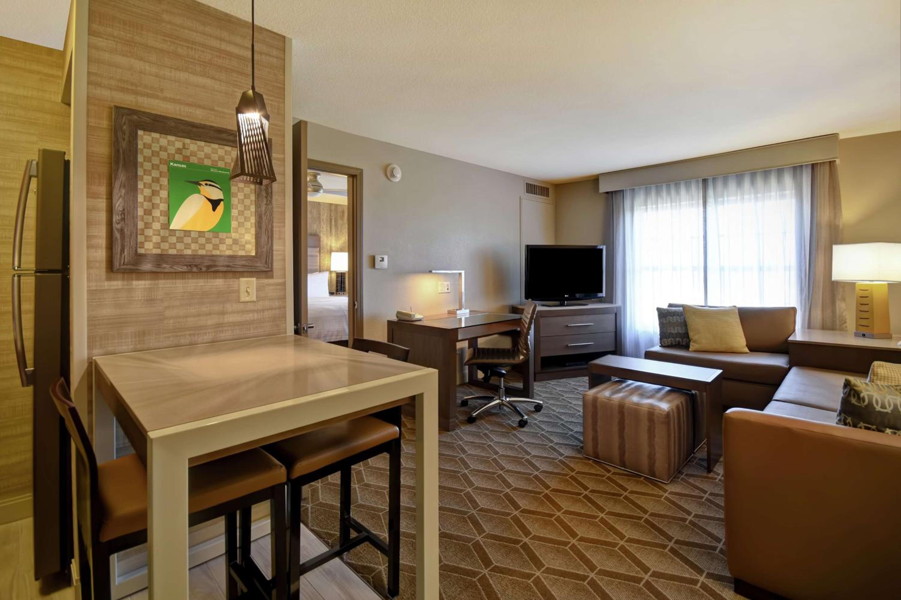 Two-Bedroom Suite - Non-Smoking photo 3